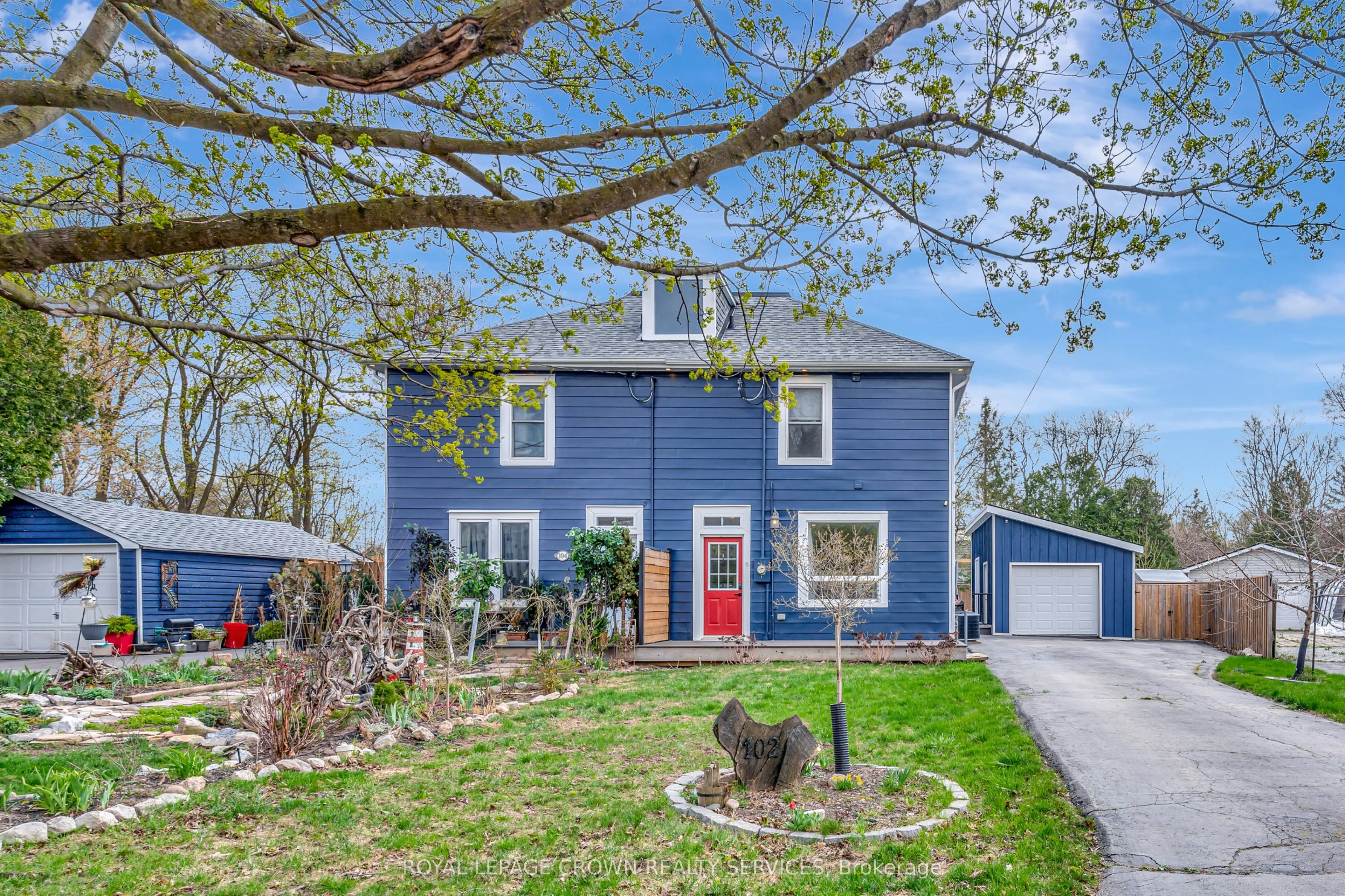 102 Poplar Avenue