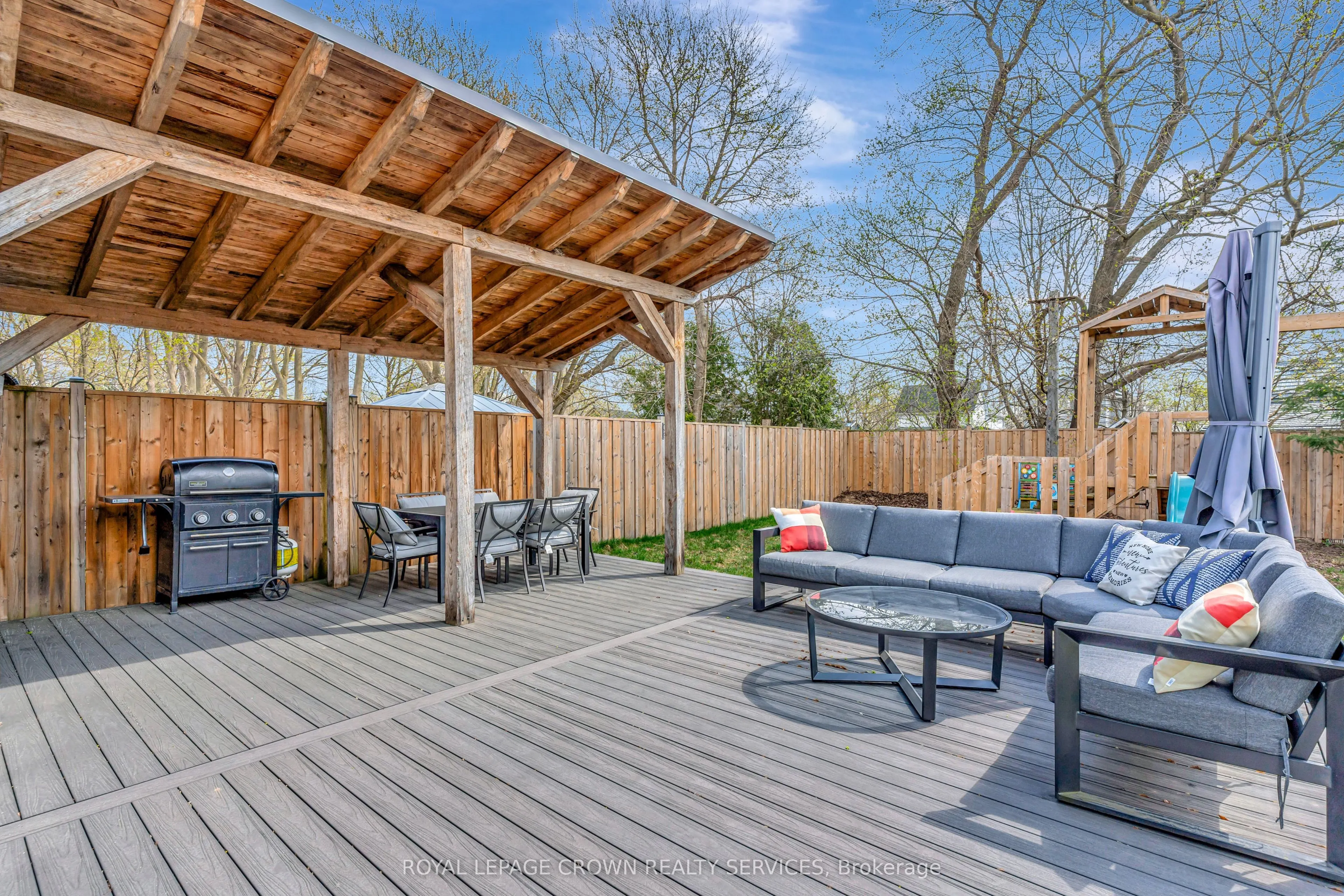 102 Poplar Avenue
