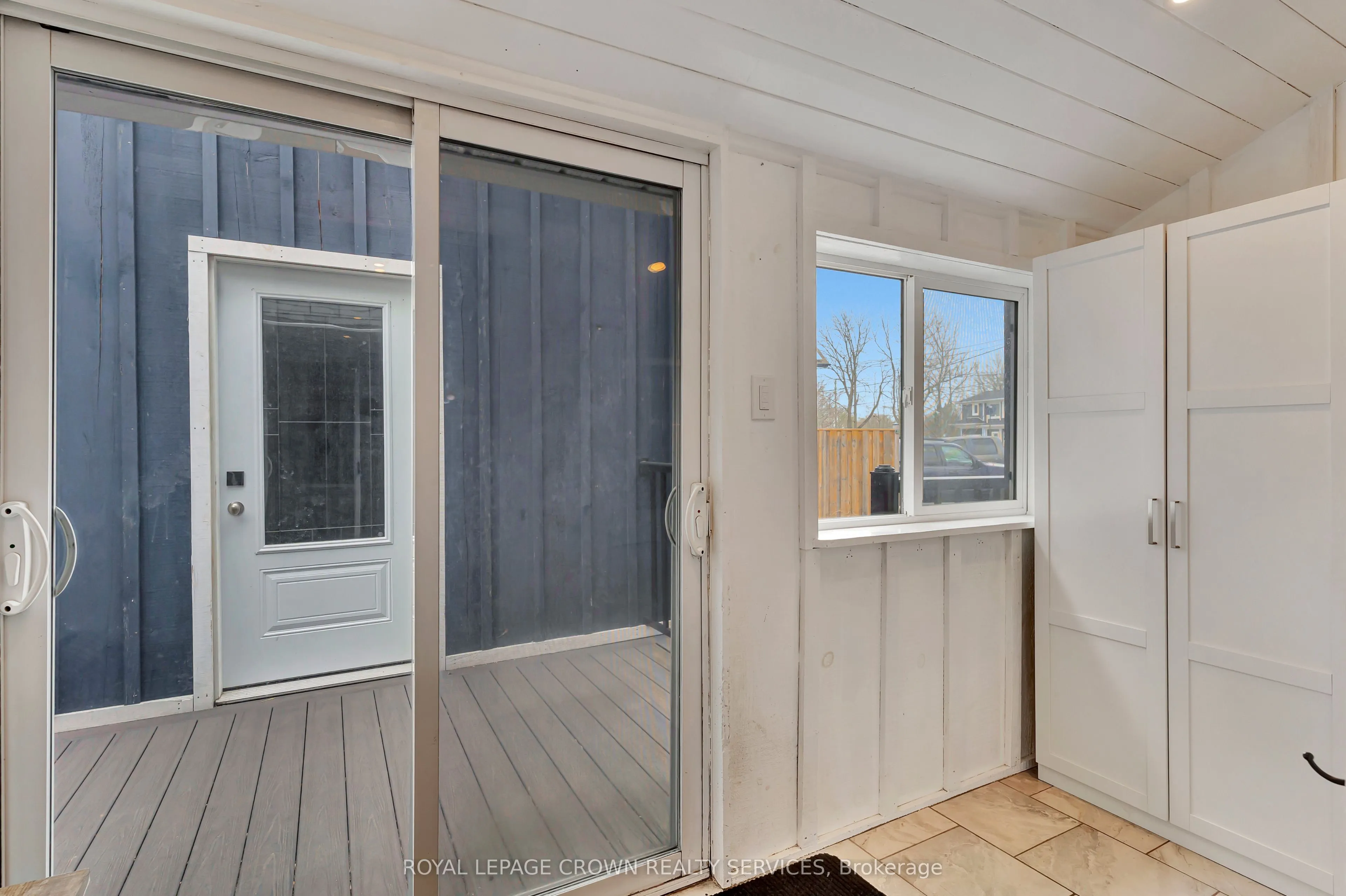 102 Poplar Avenue