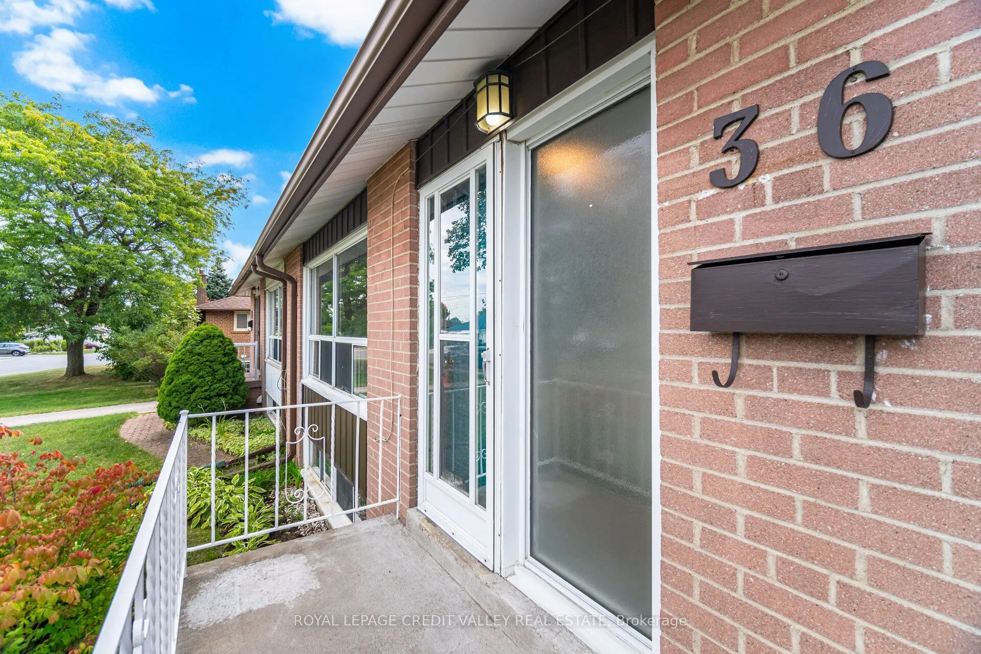 36 Autumn Boulevard