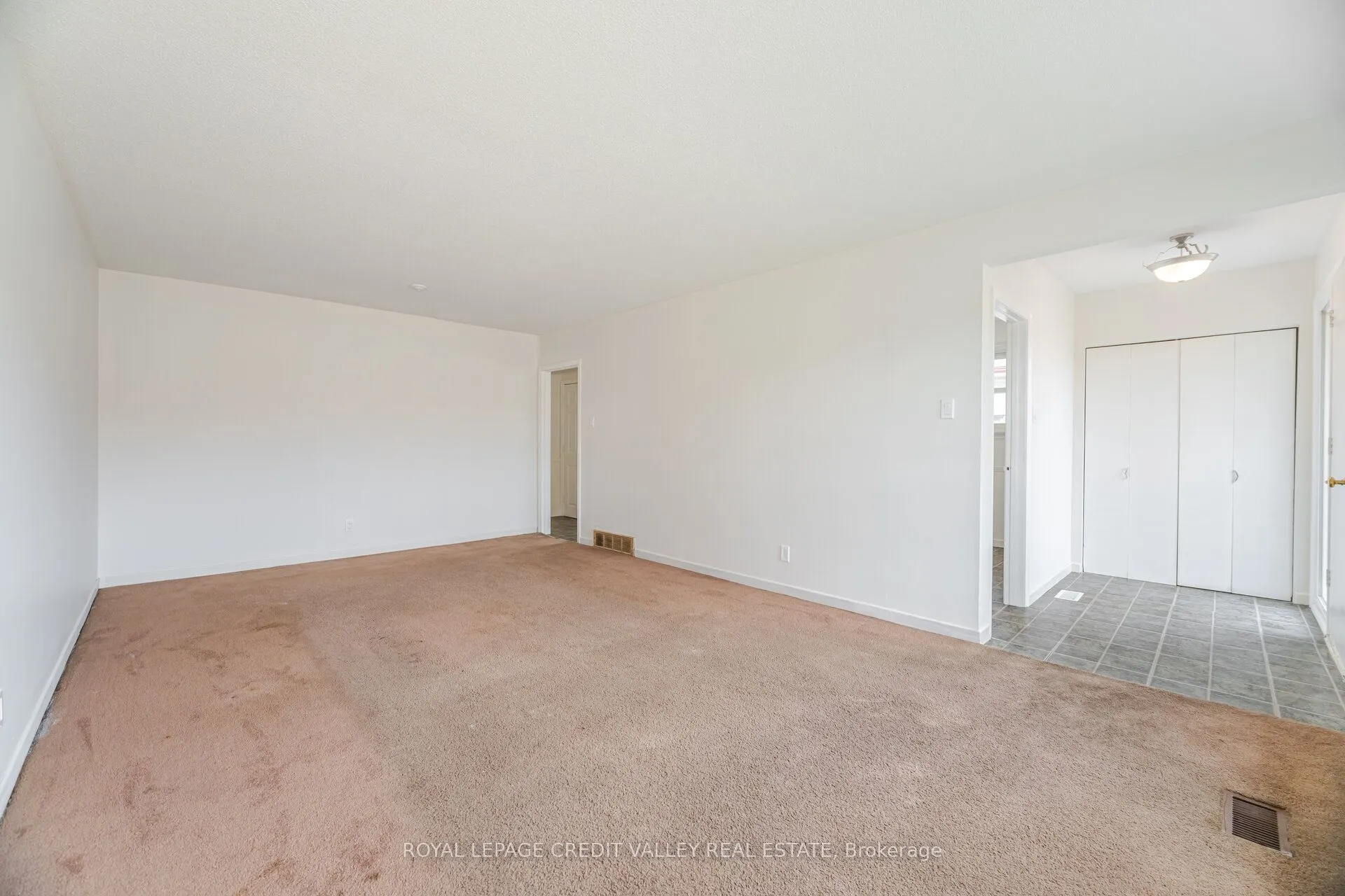 36 Autumn Boulevard