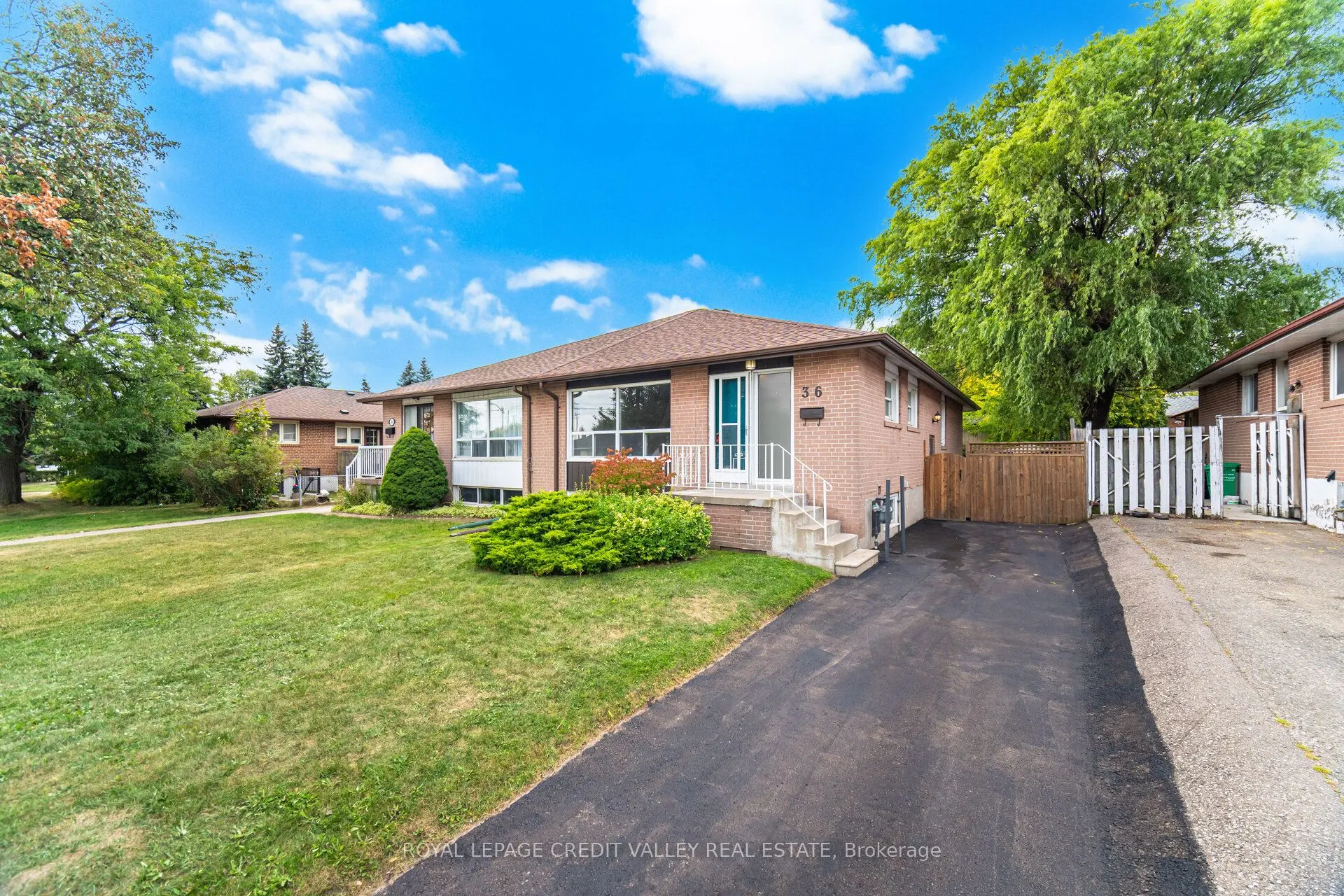 36 Autumn Boulevard