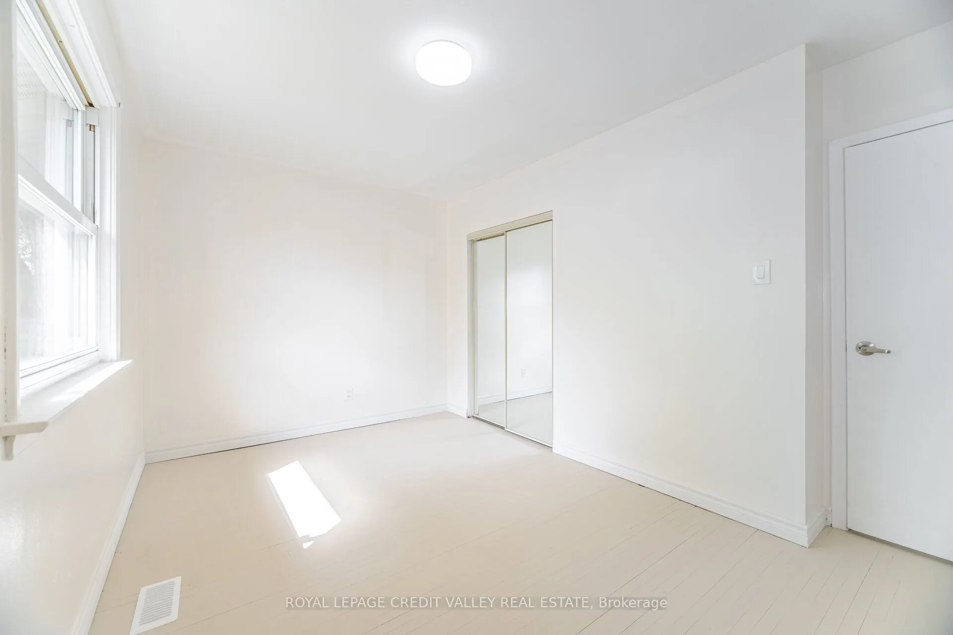 36 Autumn Boulevard
