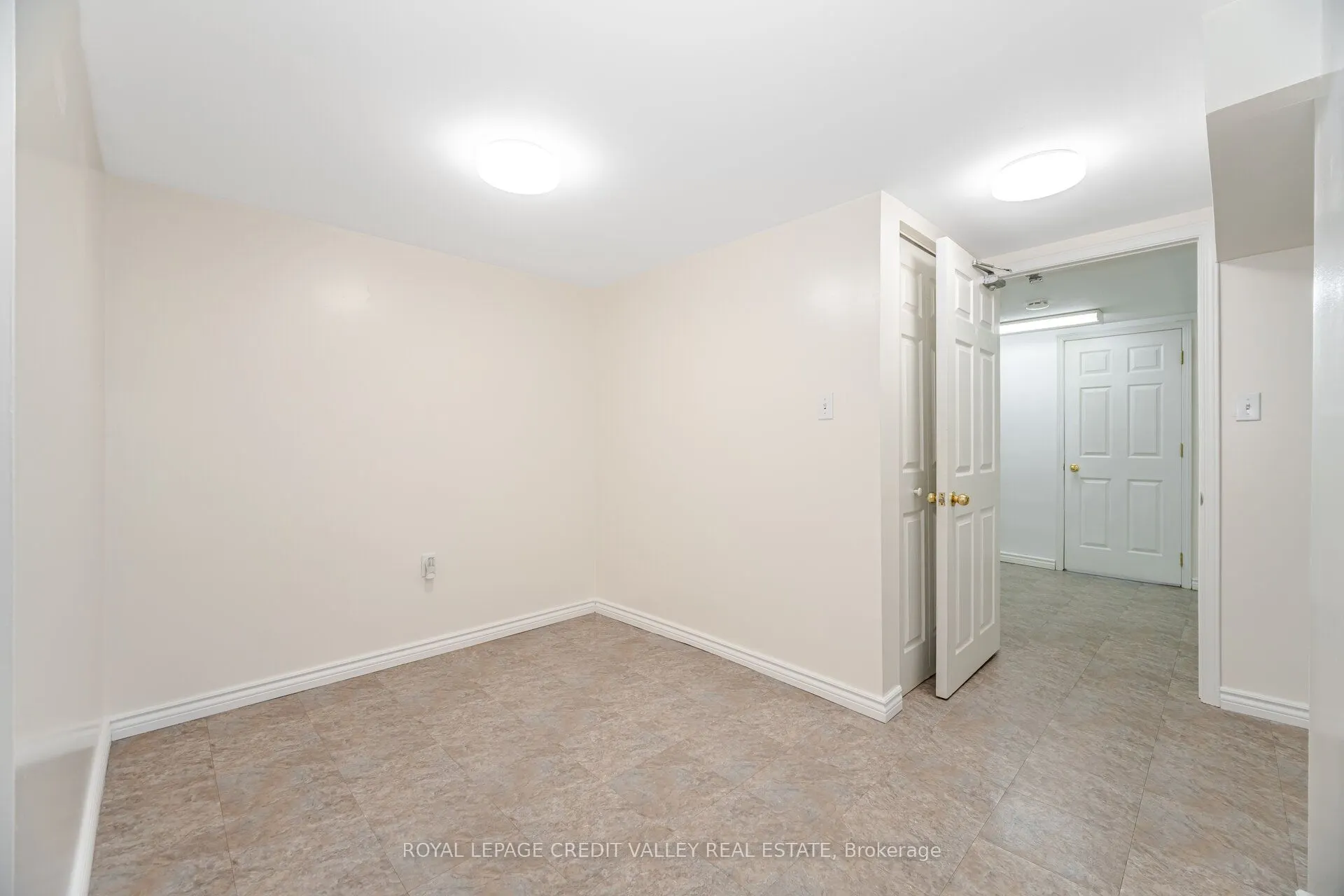 36 Autumn Boulevard