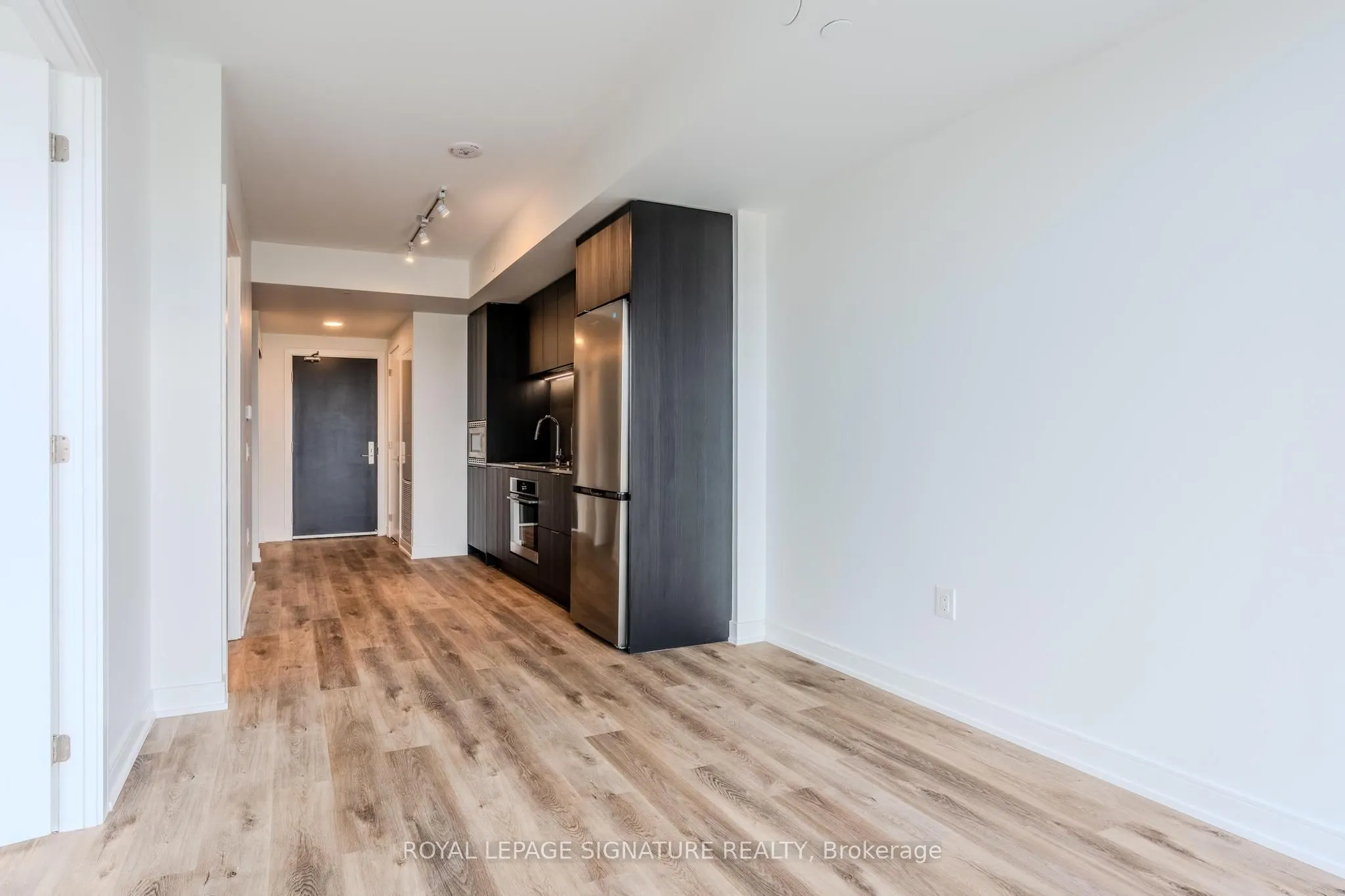 3009 Novar Road, #1202