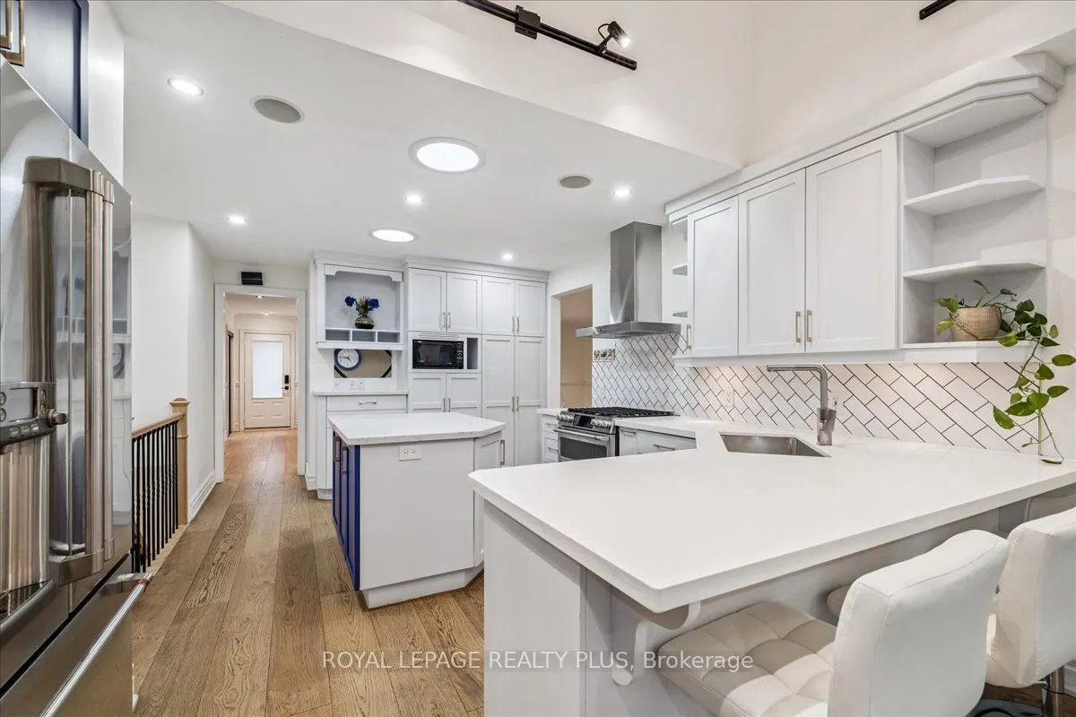 409 River Side Drive