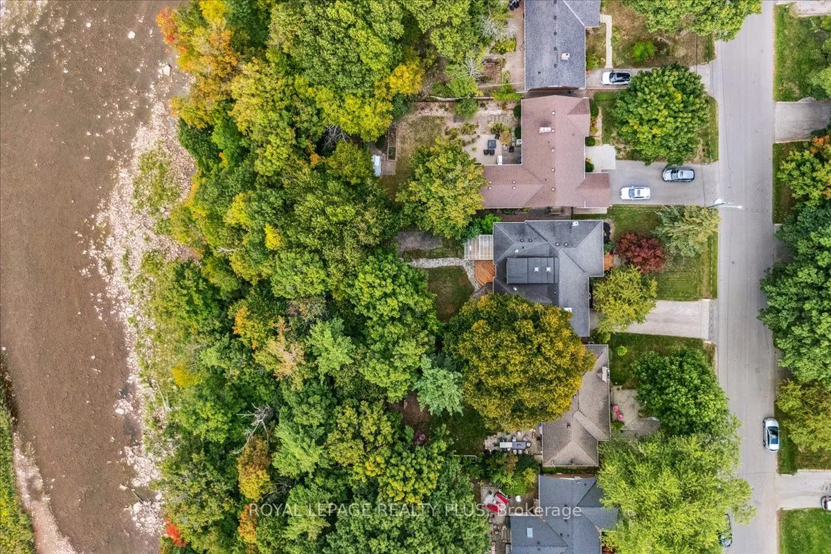 409 River Side Drive