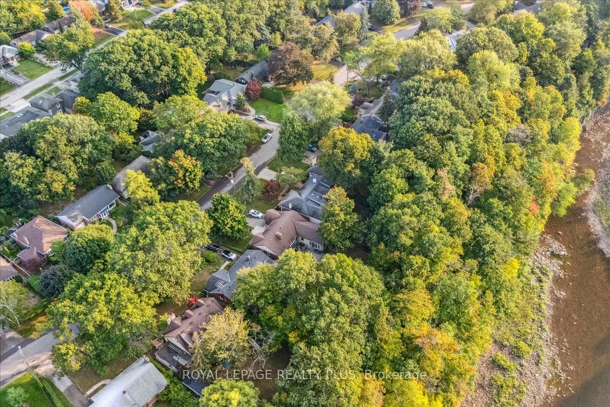 409 River Side Drive