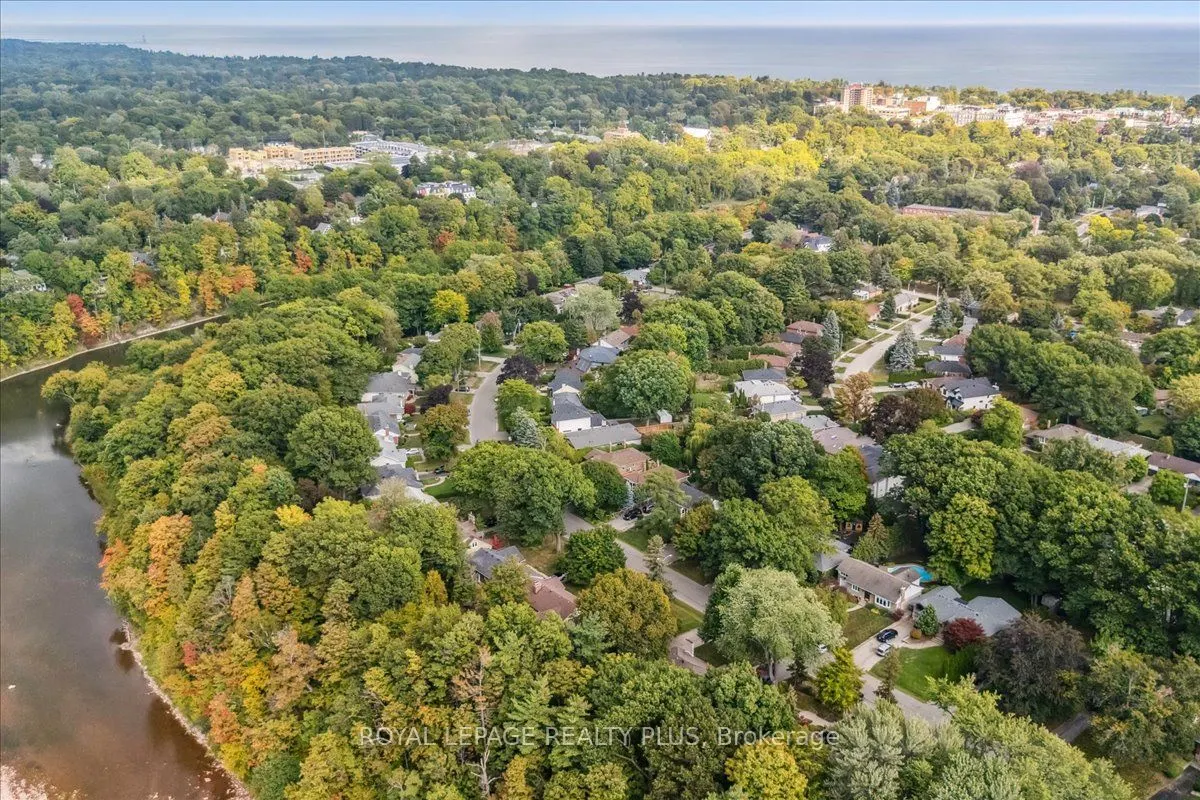 409 River Side Drive