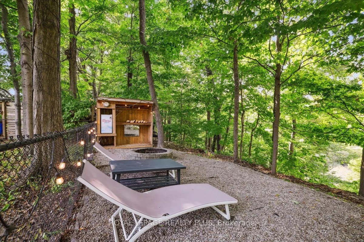409 River Side Drive