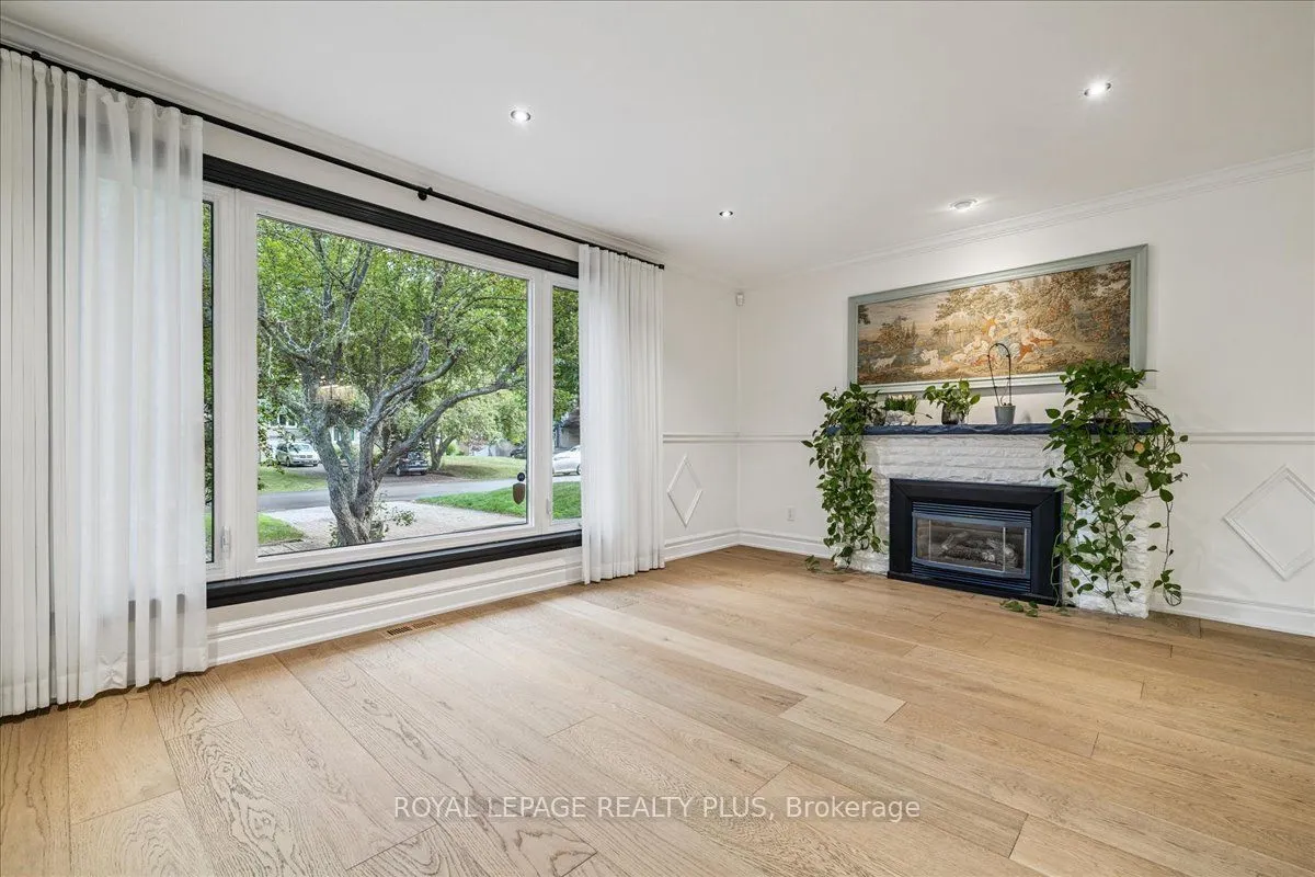 409 River Side Drive