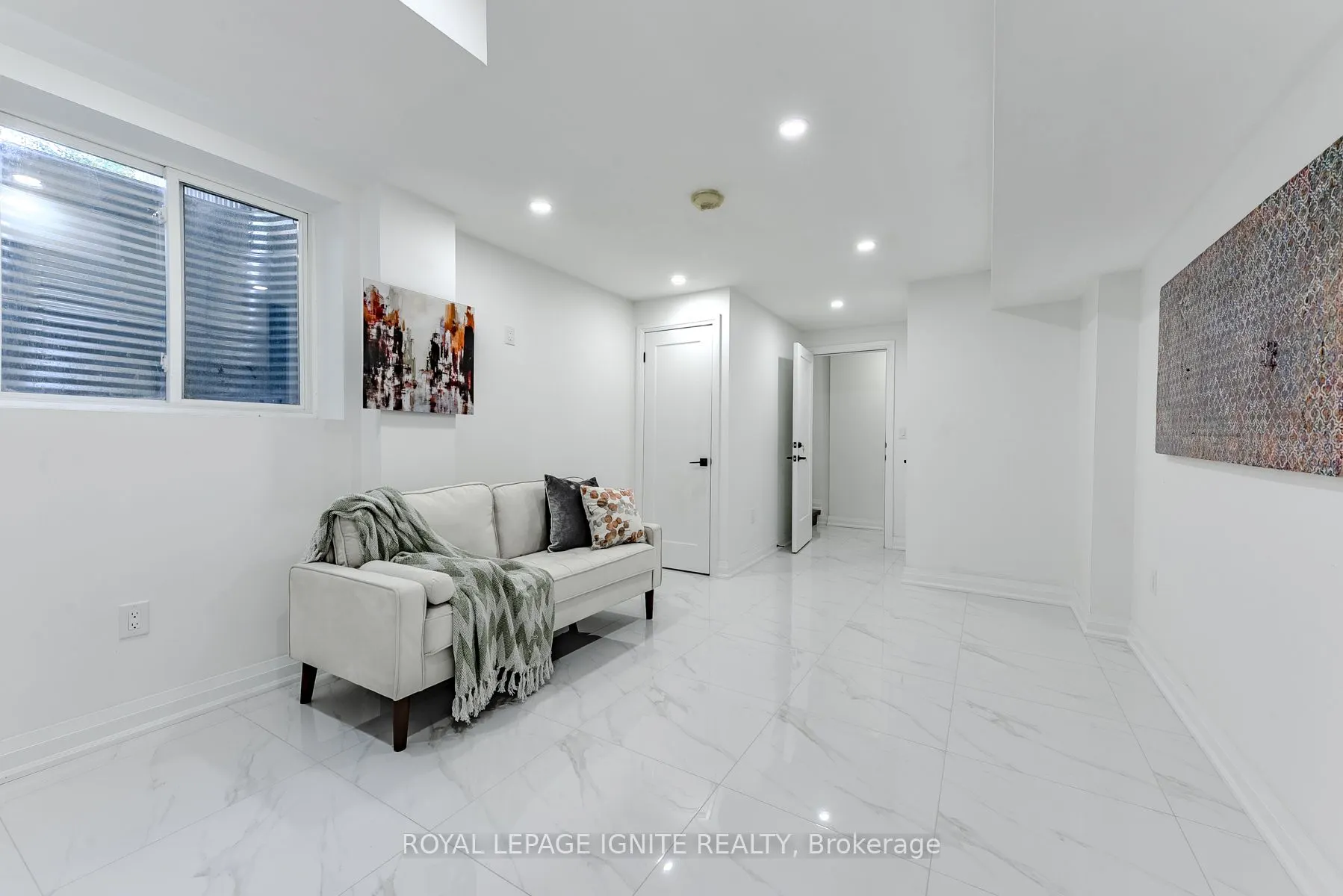 4 Drayton Crescent