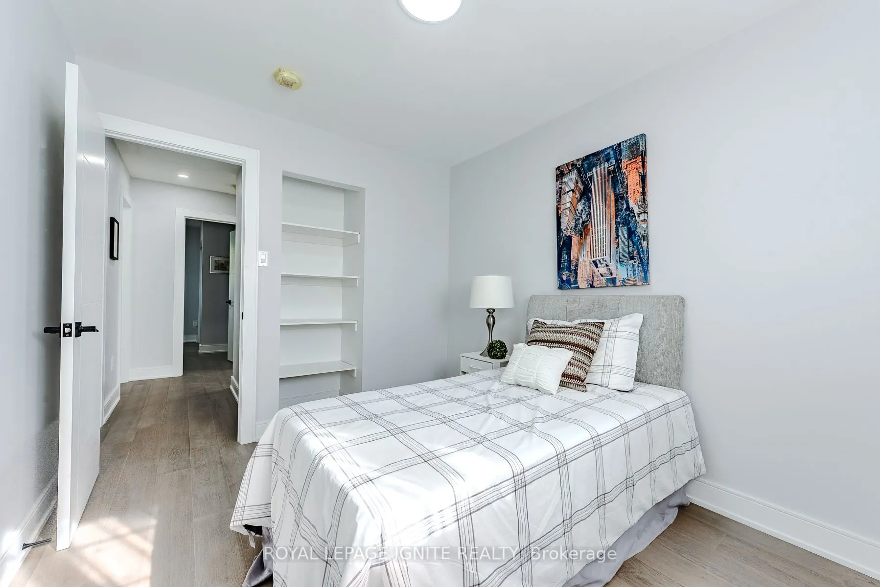4 Drayton Crescent