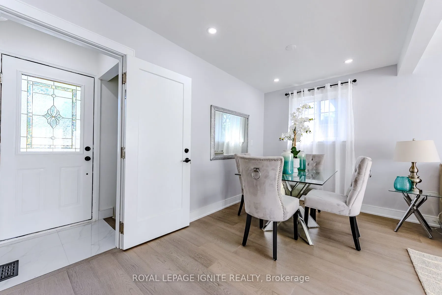 4 Drayton Crescent