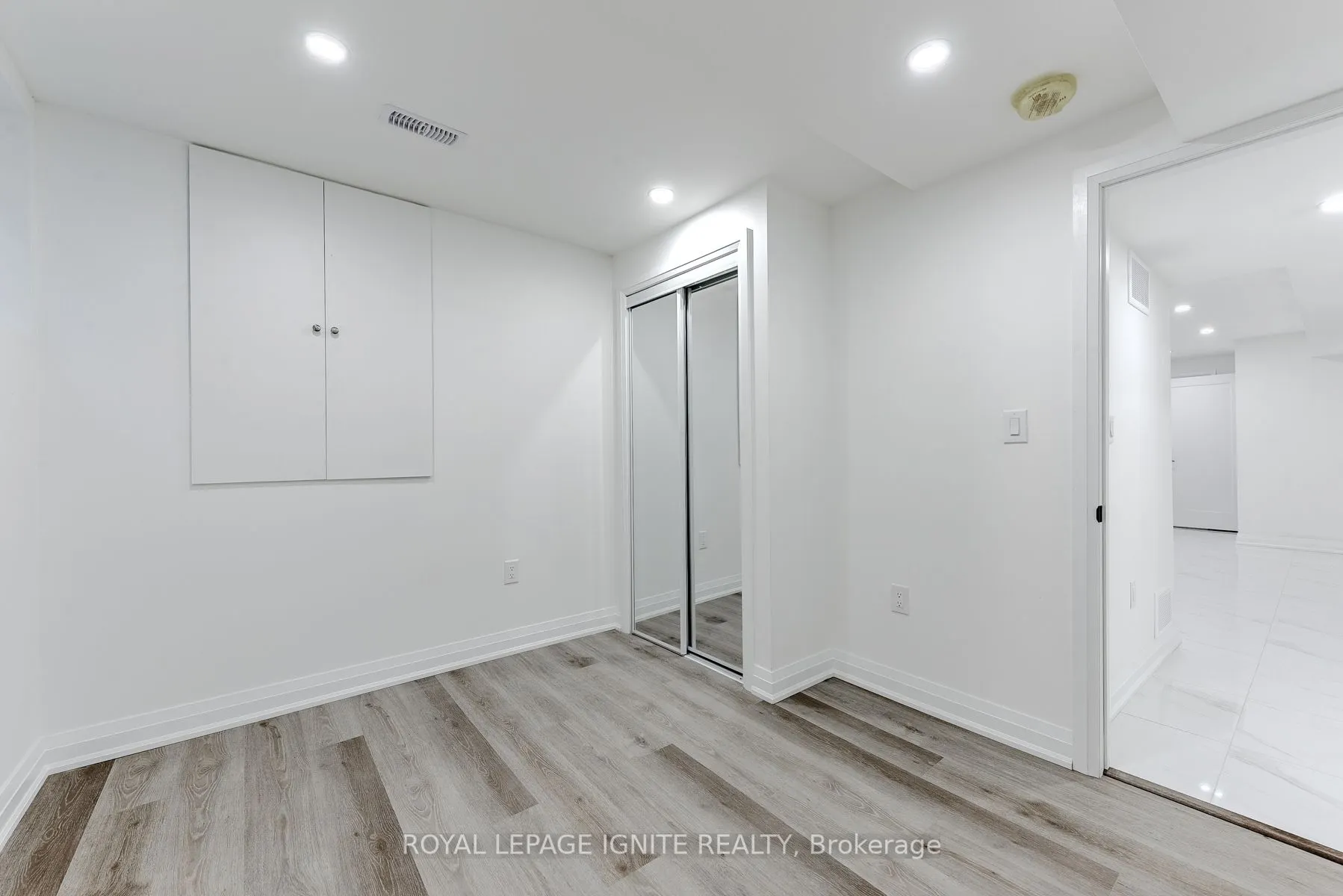 4 Drayton Crescent