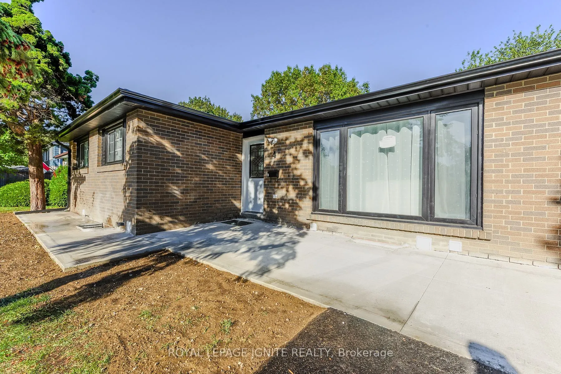 4 Drayton Crescent
