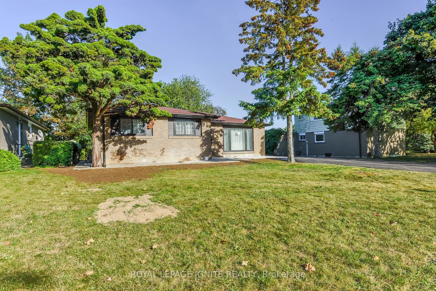 4 Drayton Crescent