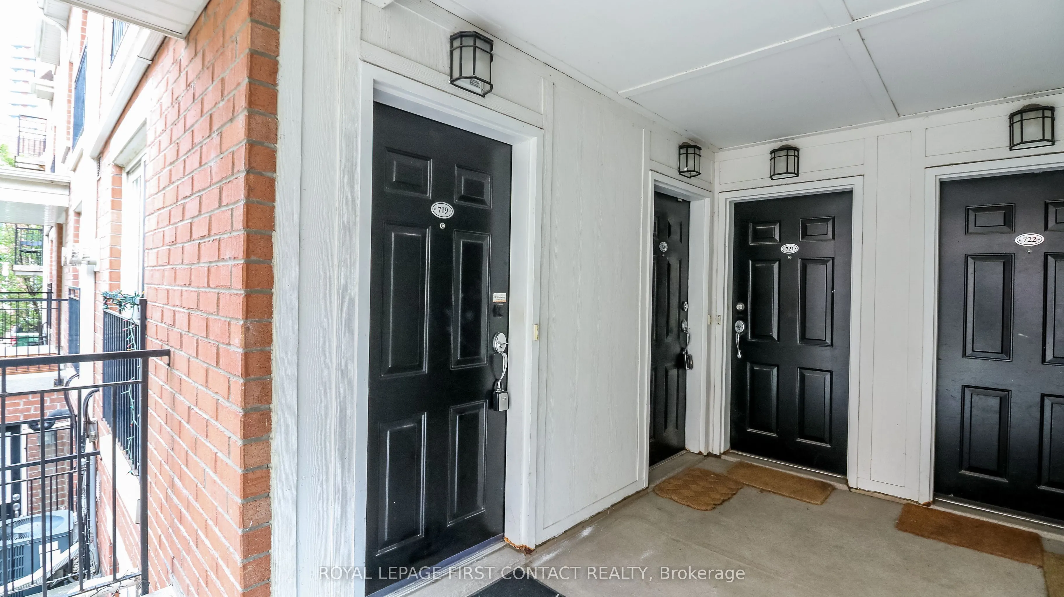10 Laidlaw Street, #719