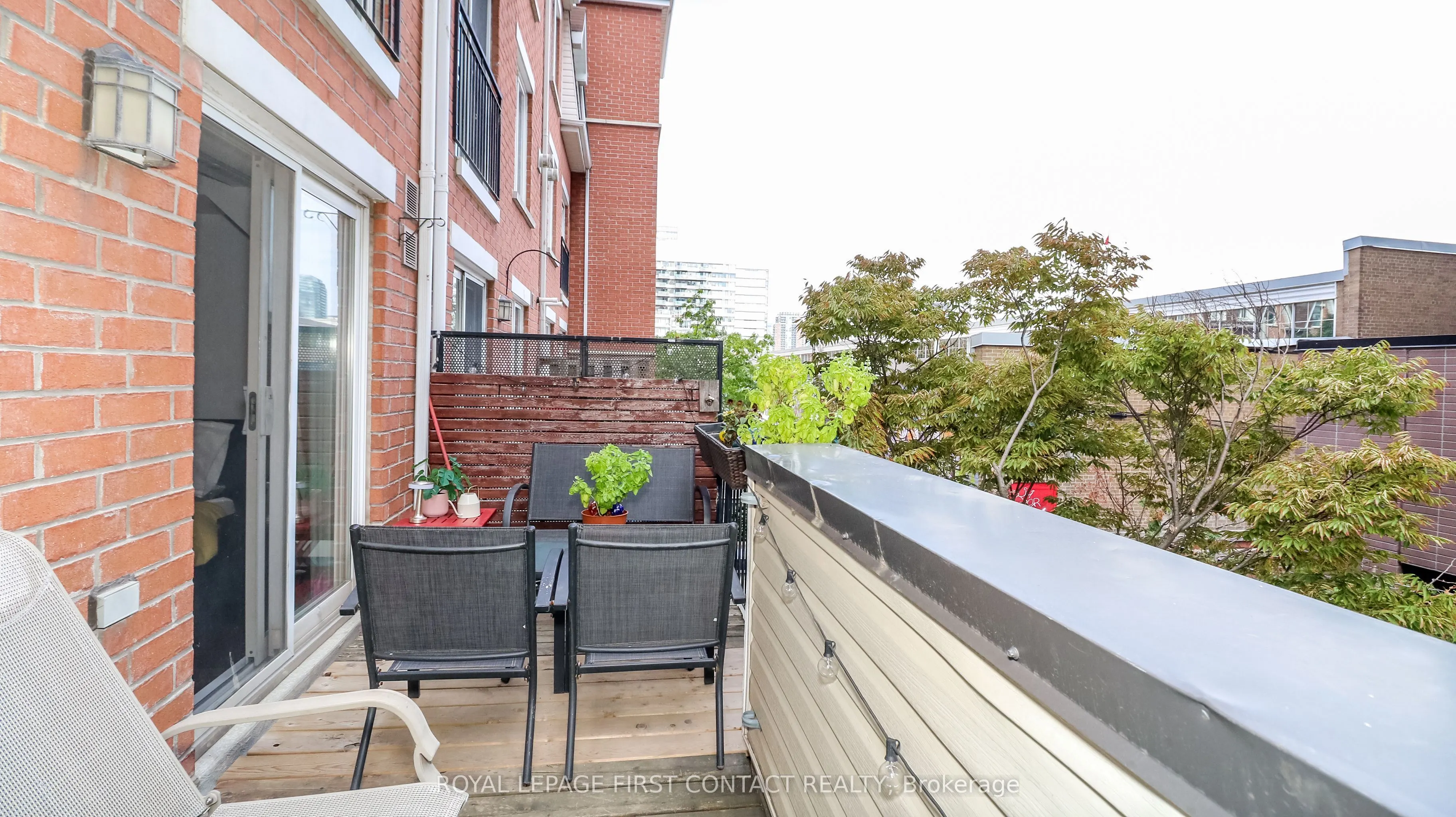 10 Laidlaw Street, #719