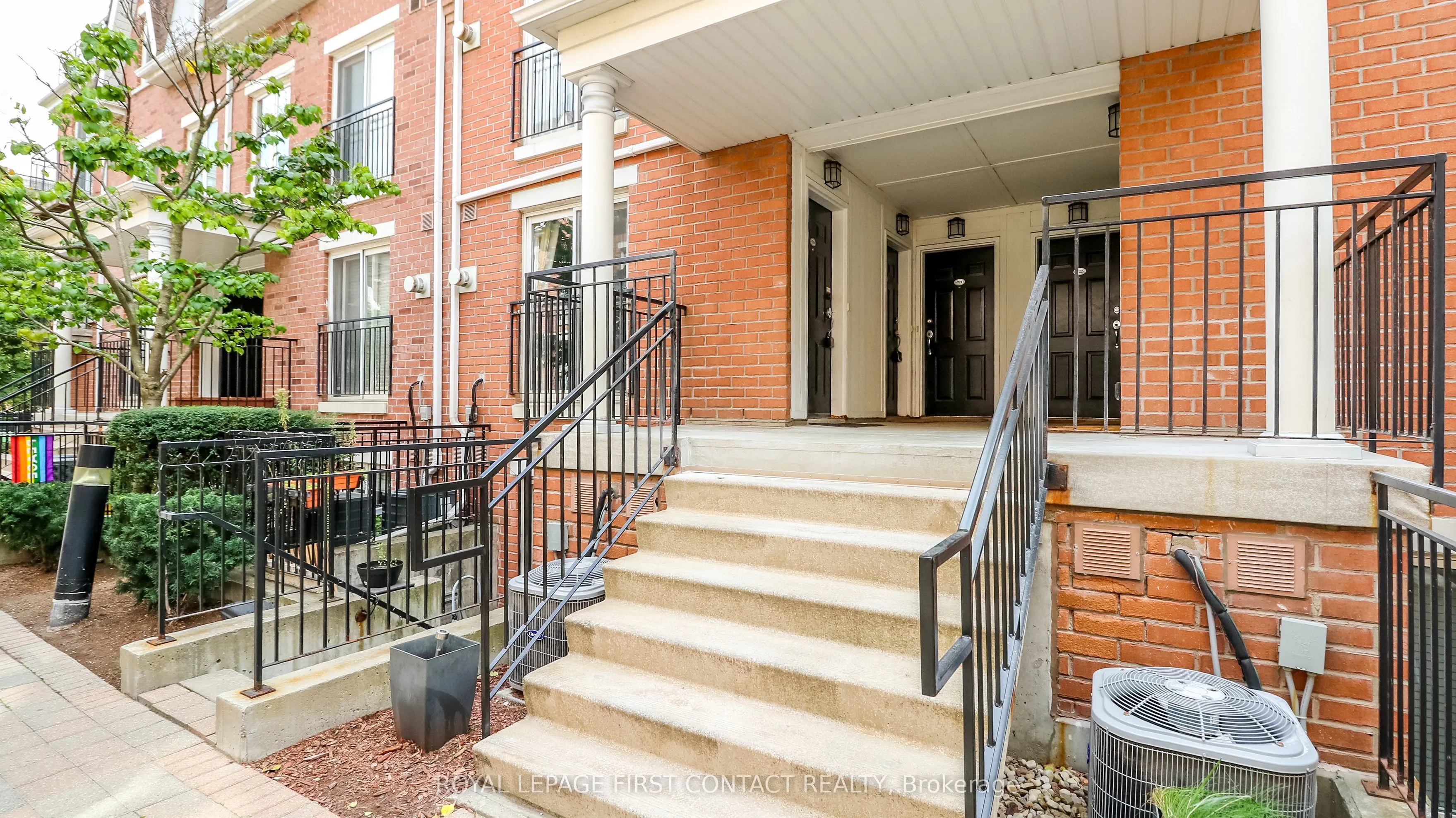 10 Laidlaw Street, #719