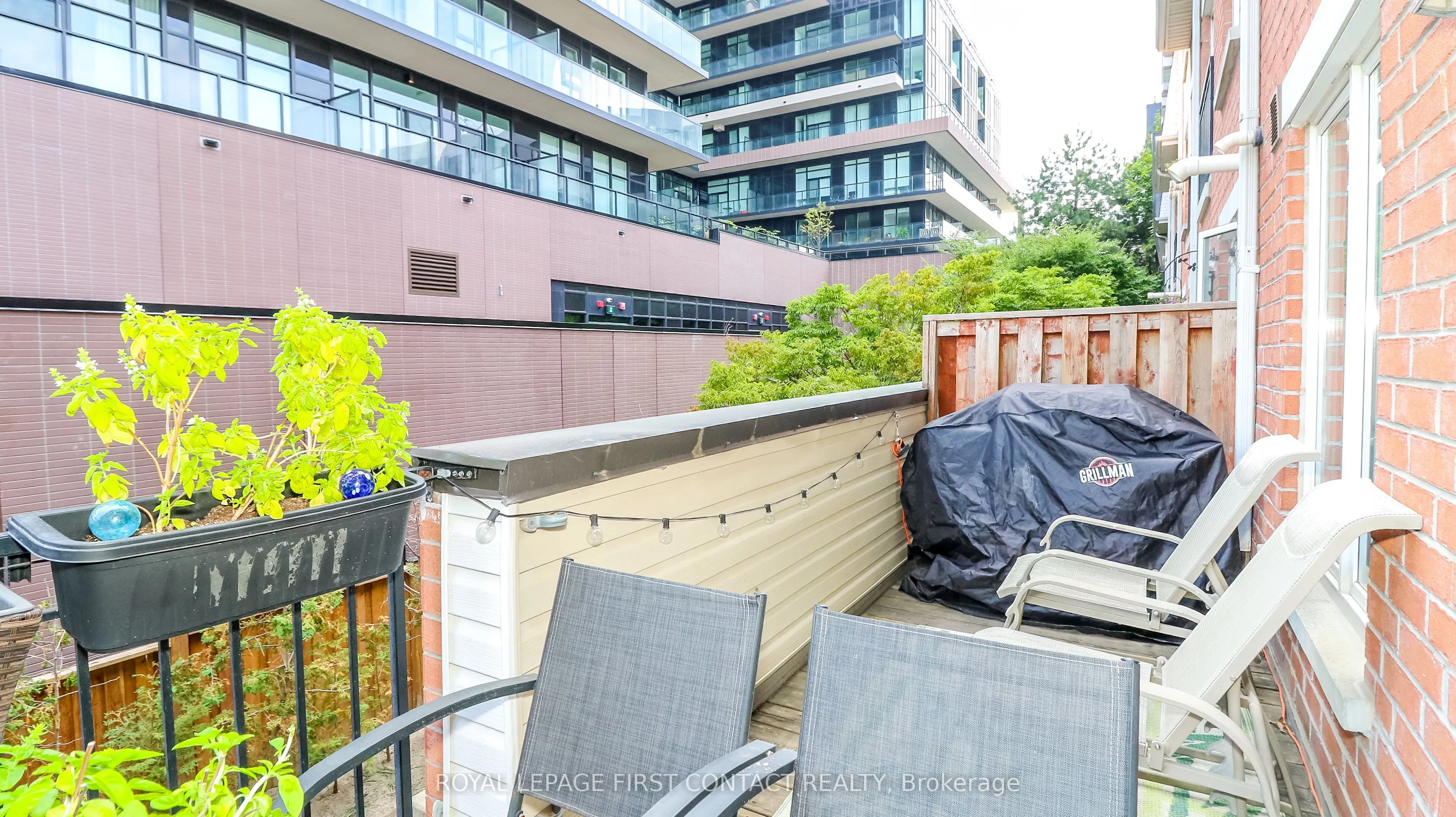 10 Laidlaw Street, #719