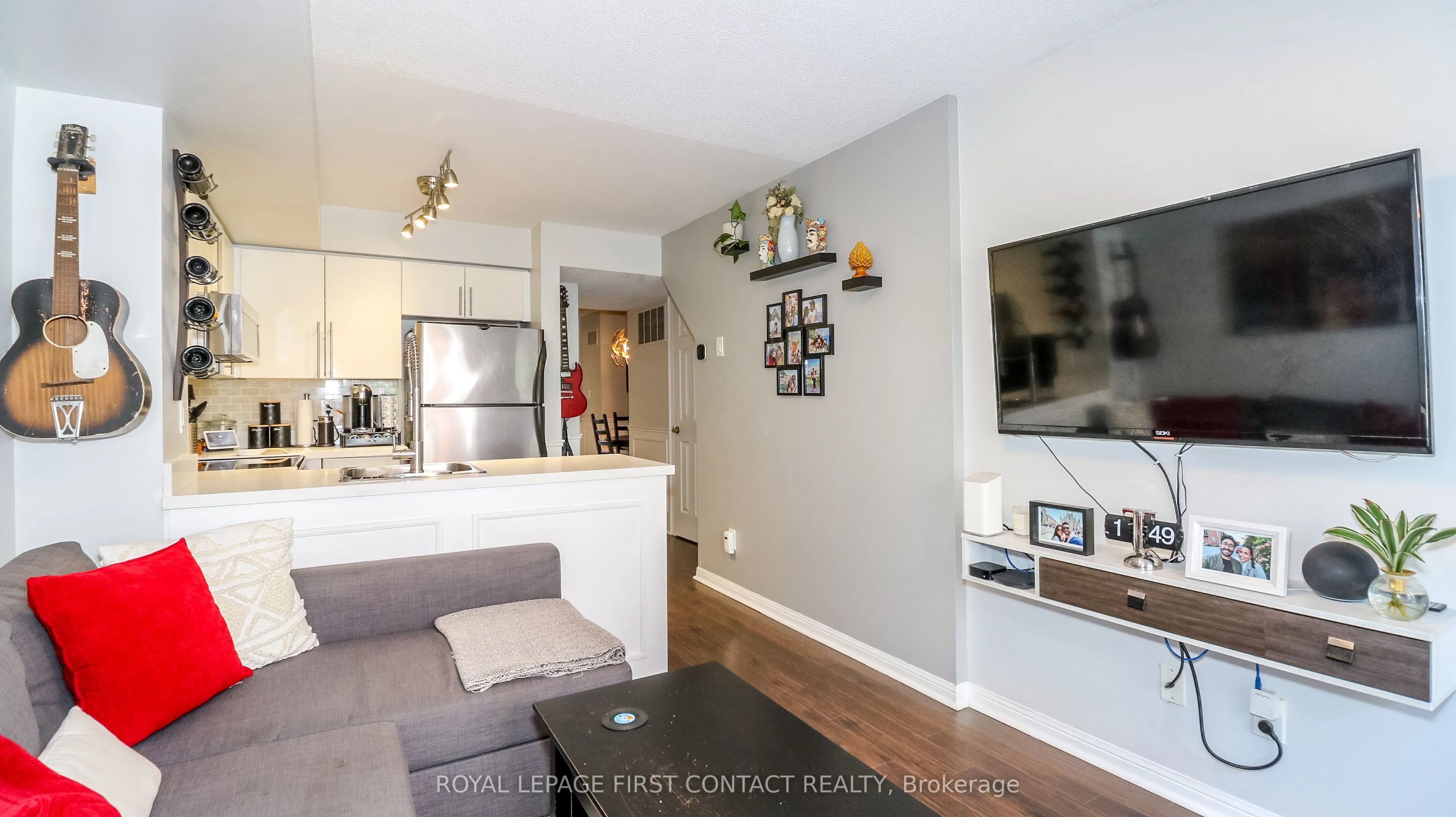 10 Laidlaw Street, #719