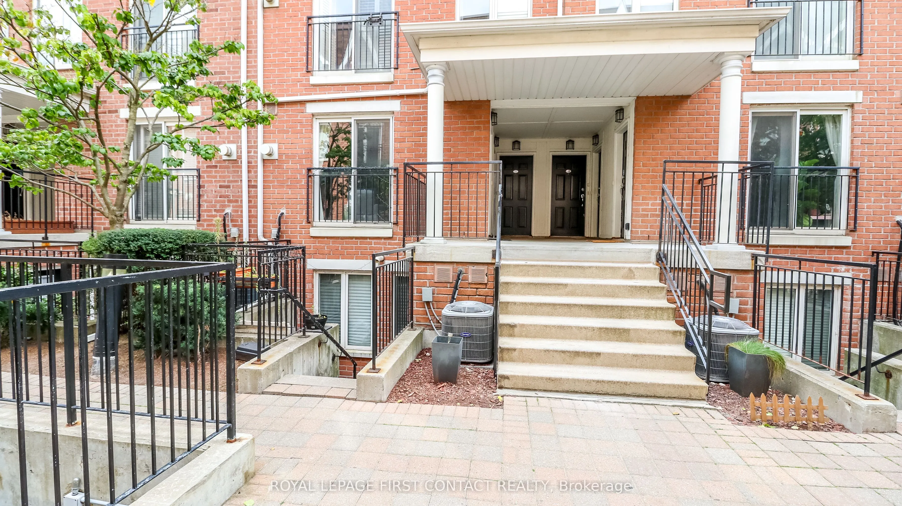 10 Laidlaw Street, #719