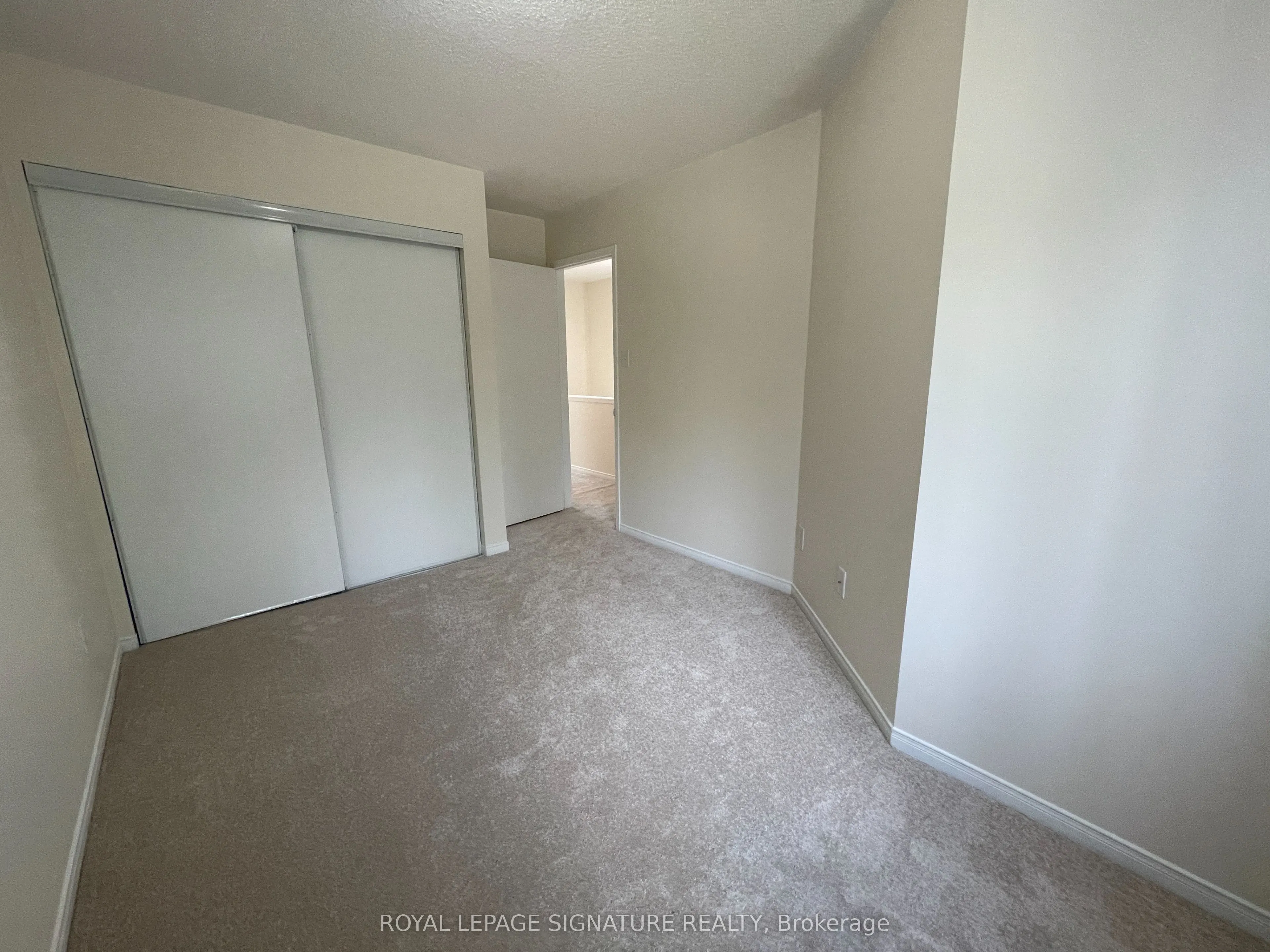 9 Fairglen Avenue, #4