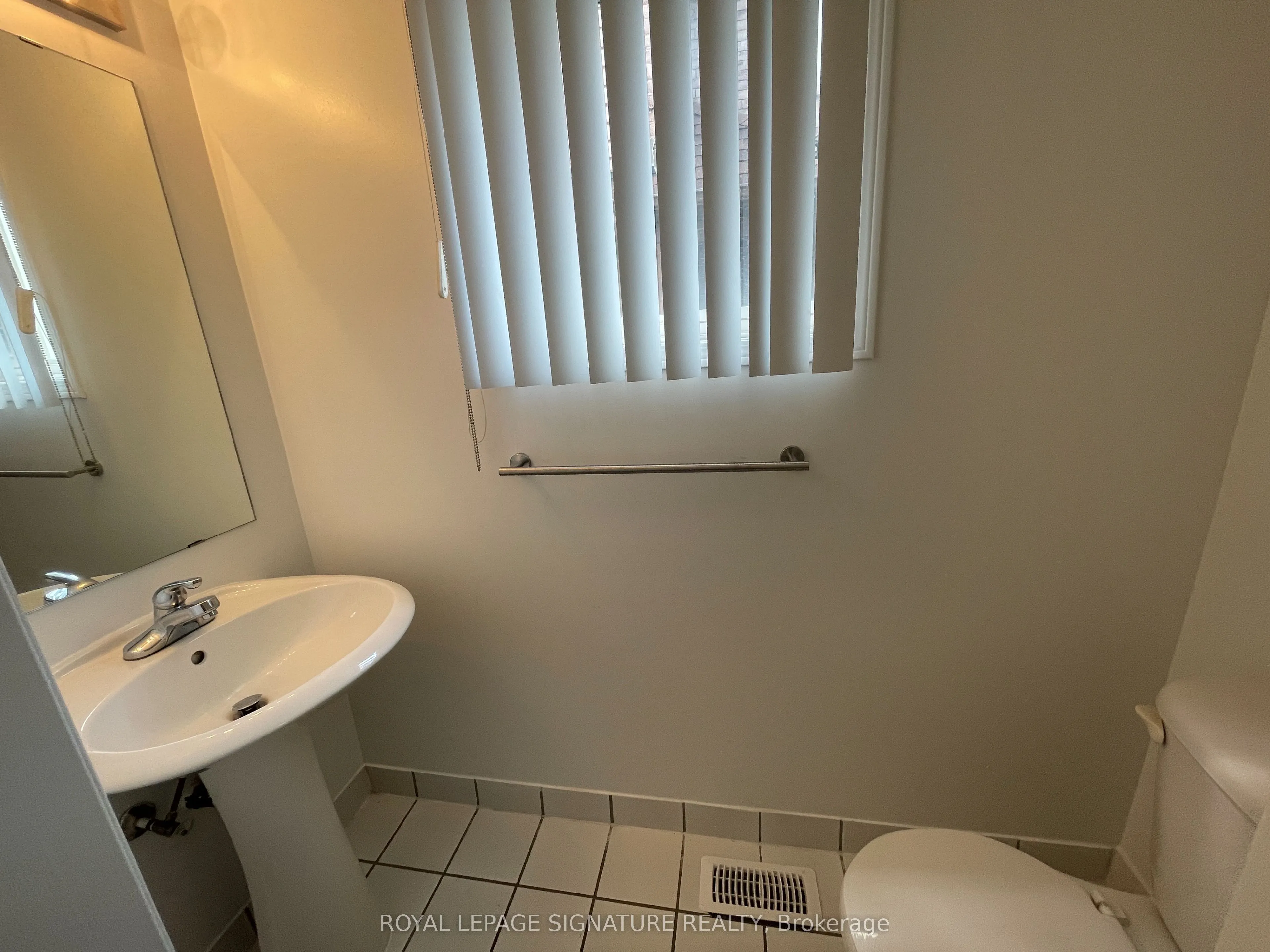 9 Fairglen Avenue, #4