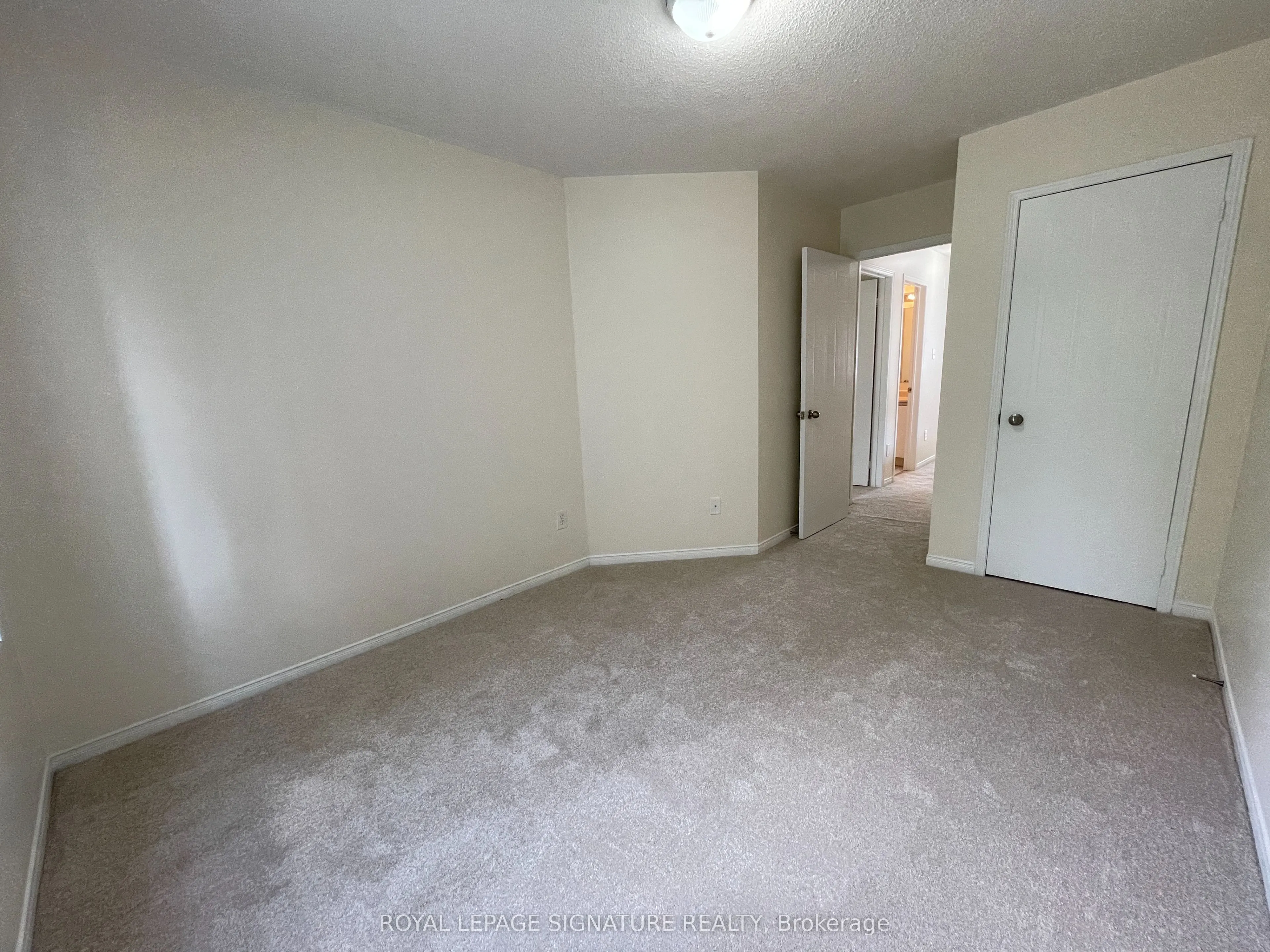9 Fairglen Avenue, #4