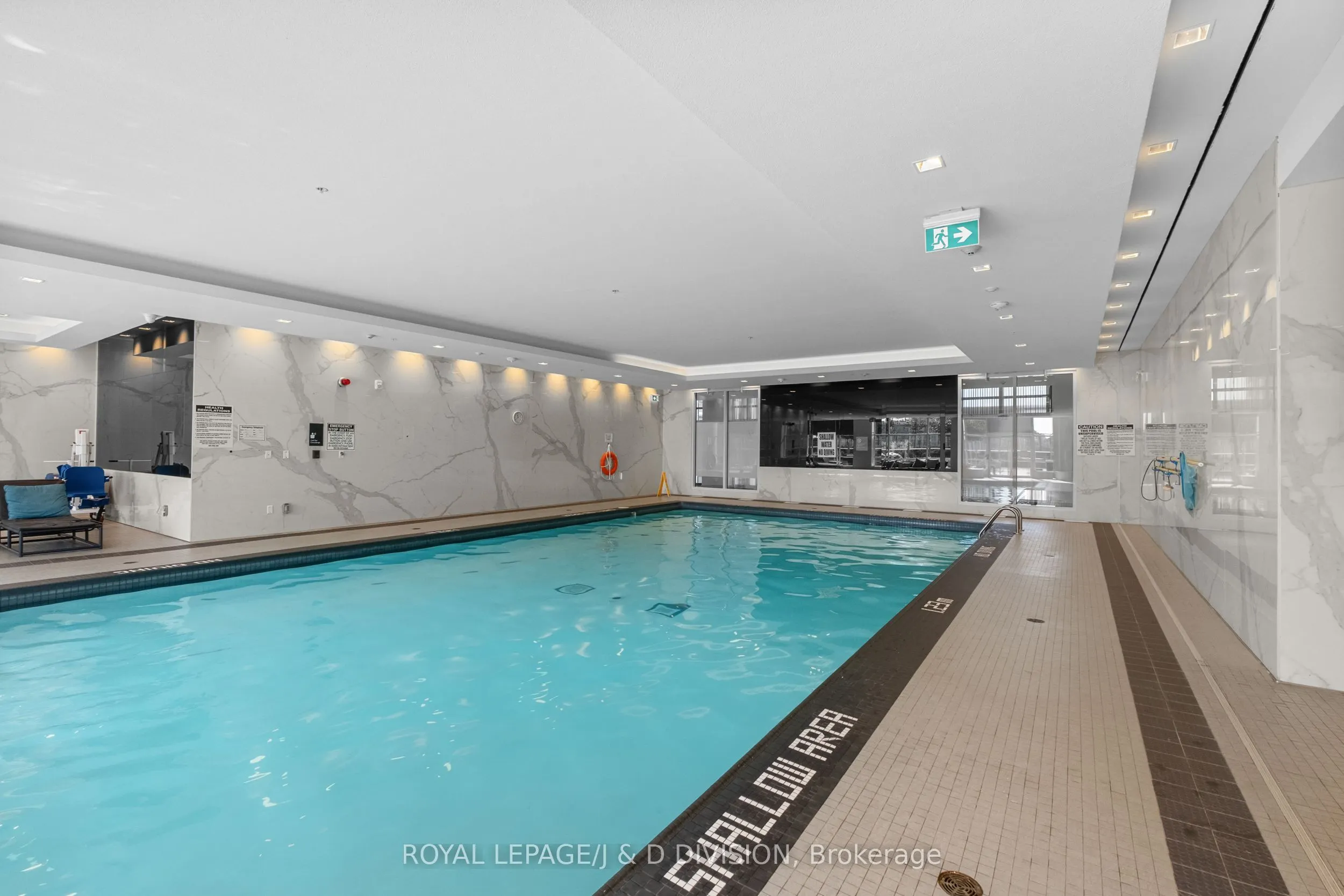 9 Mabelle Avenue, #819