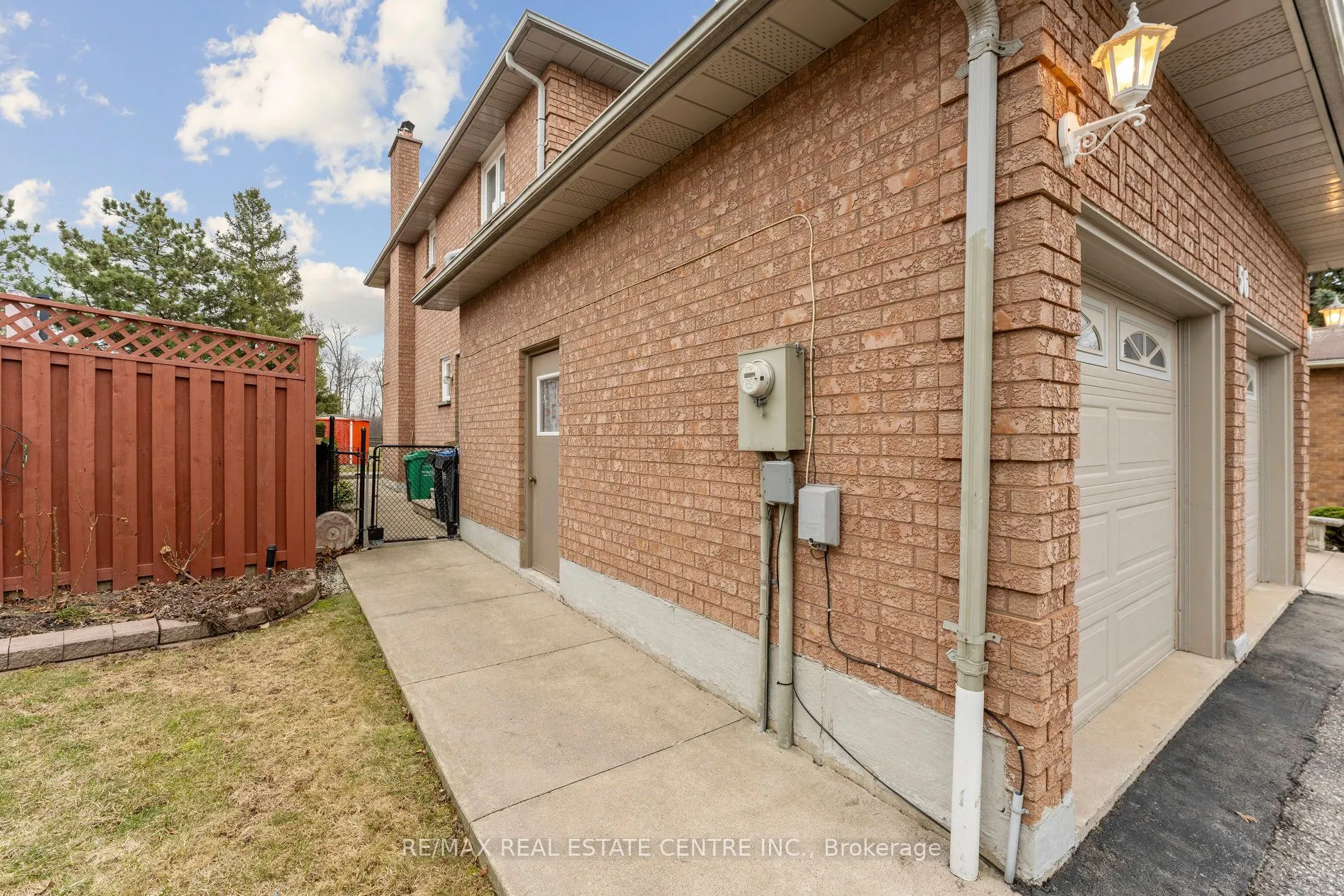 56 Canarvan Court