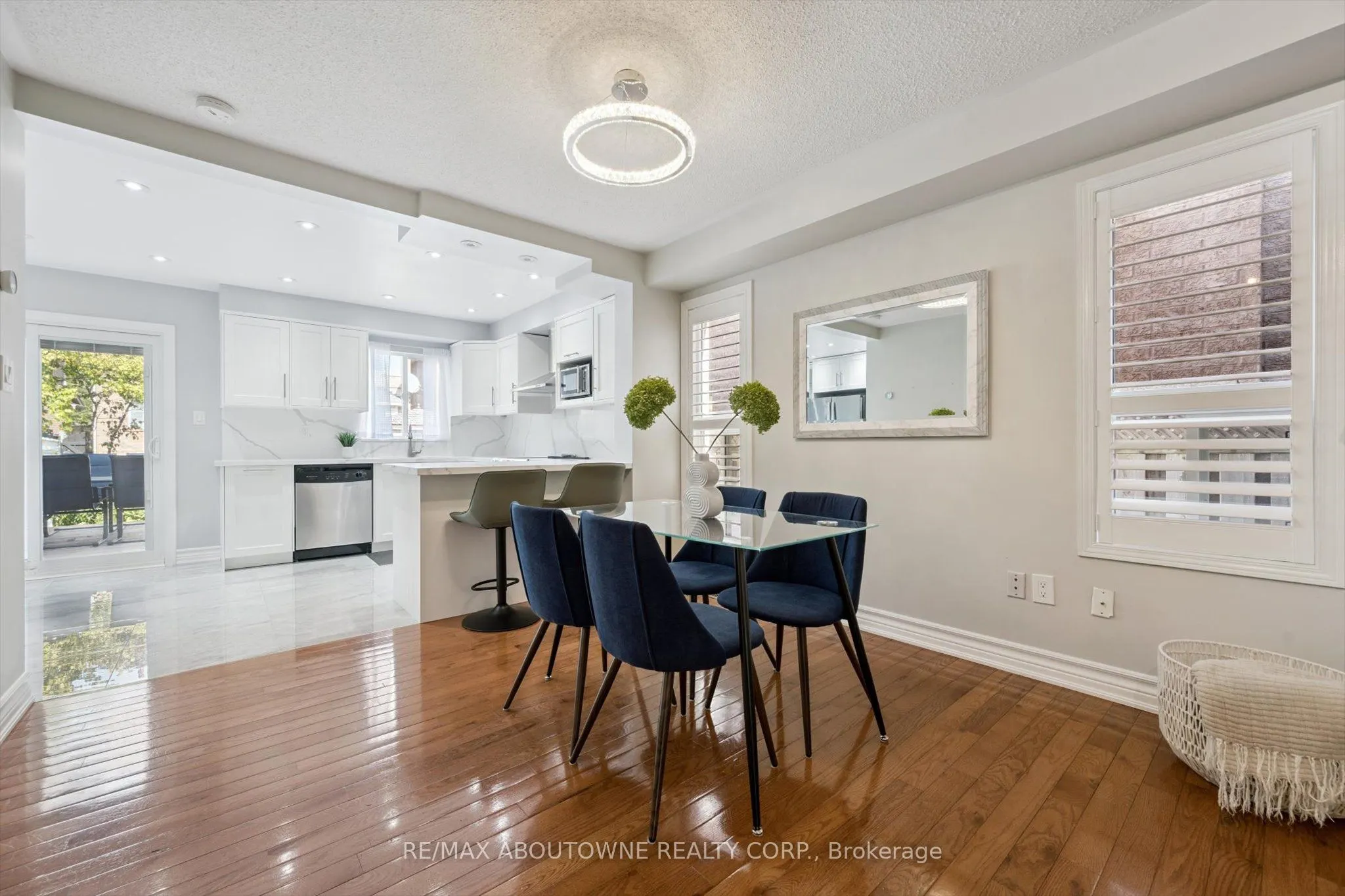 2460 NEWCASTLE Crescent