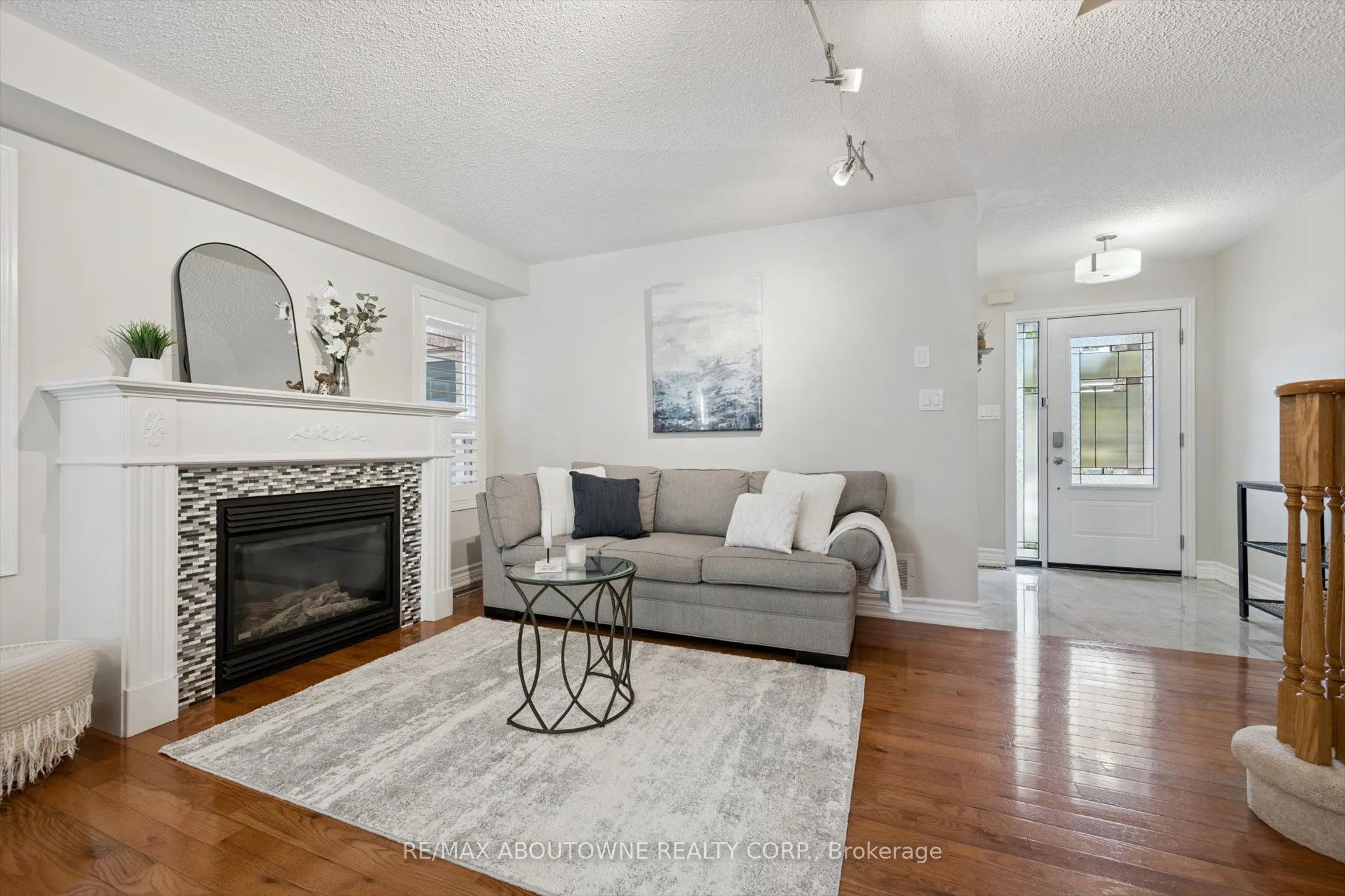 2460 NEWCASTLE Crescent