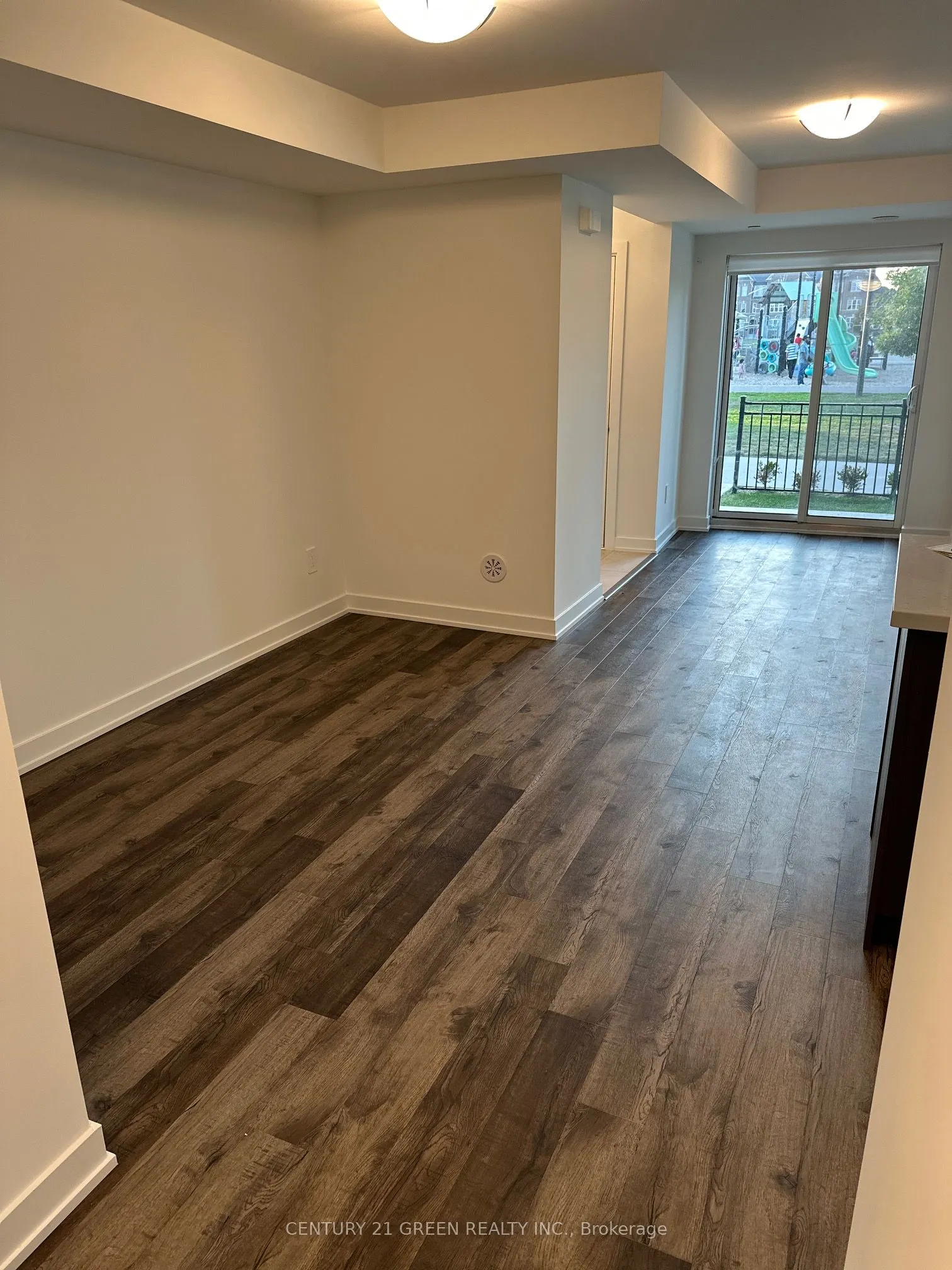55 Romilly Avenue, #17