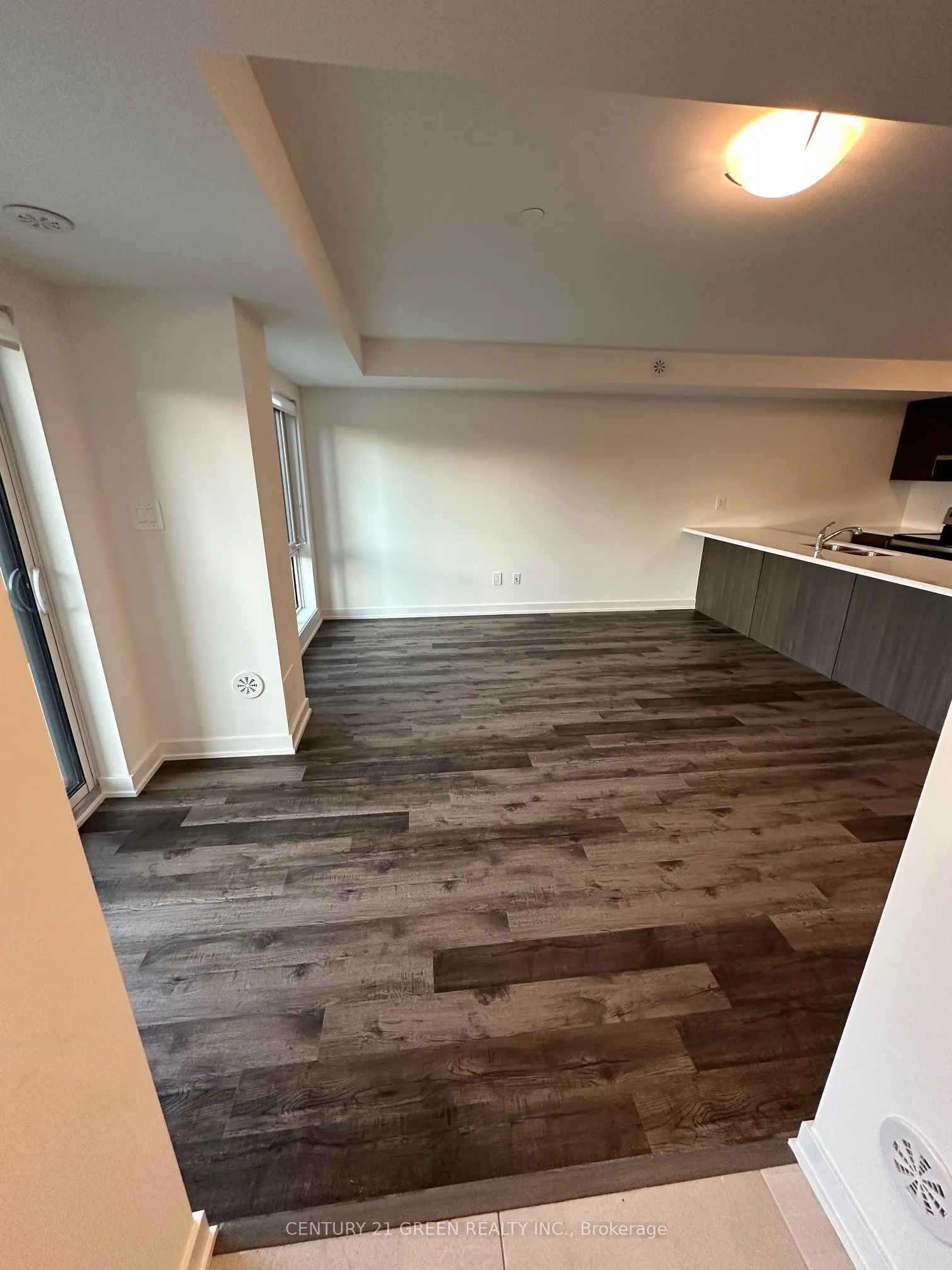 55 Romilly Avenue, #17