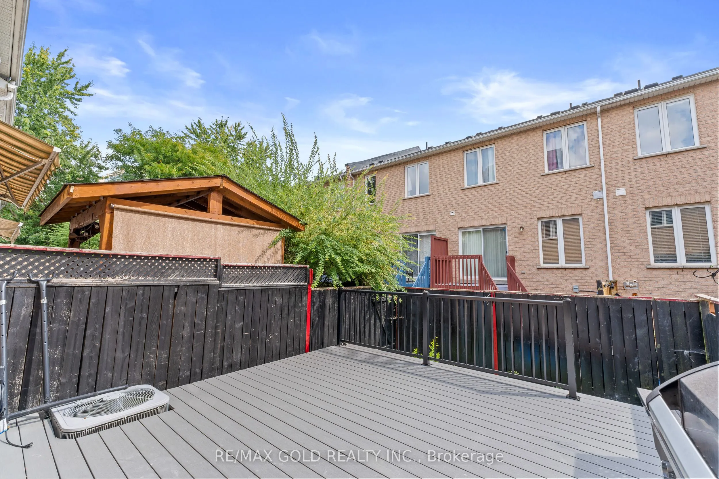 61 Nelson Street W, #6
