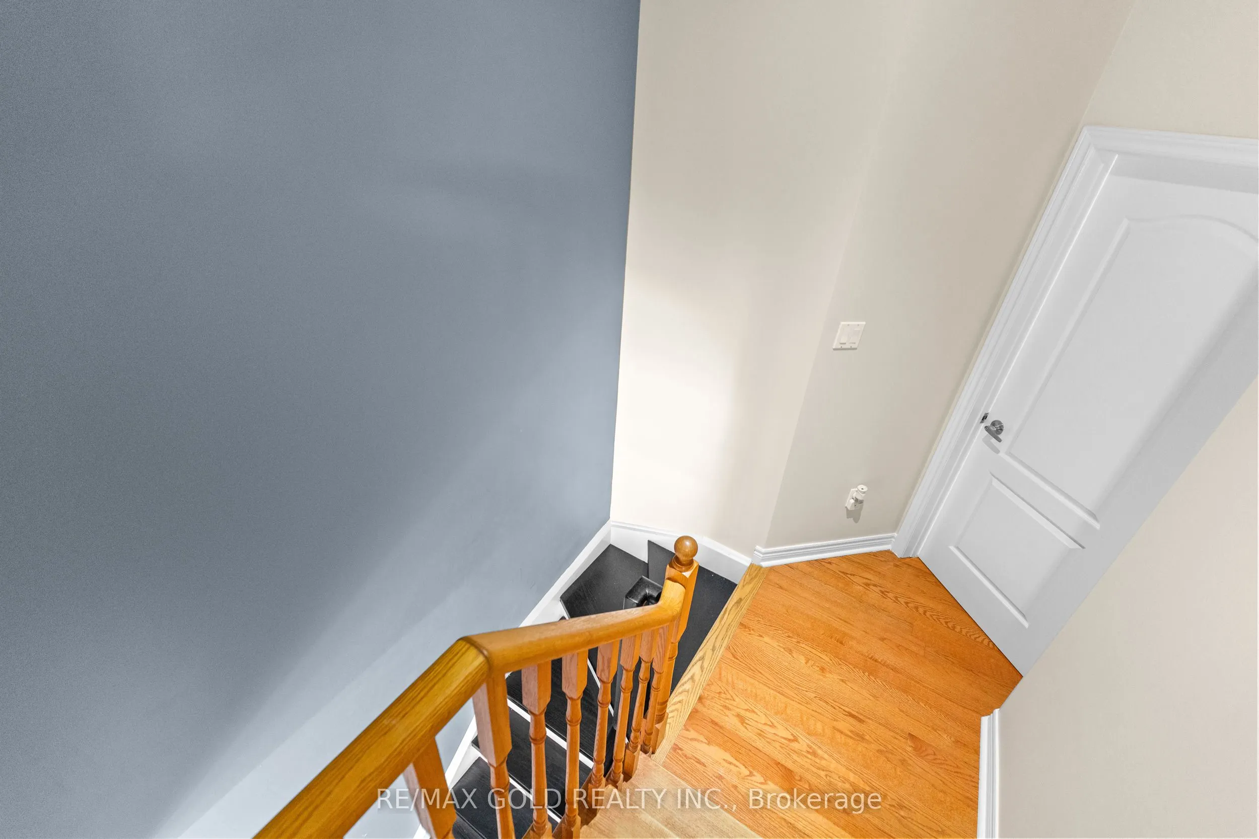 61 Nelson Street W, #6