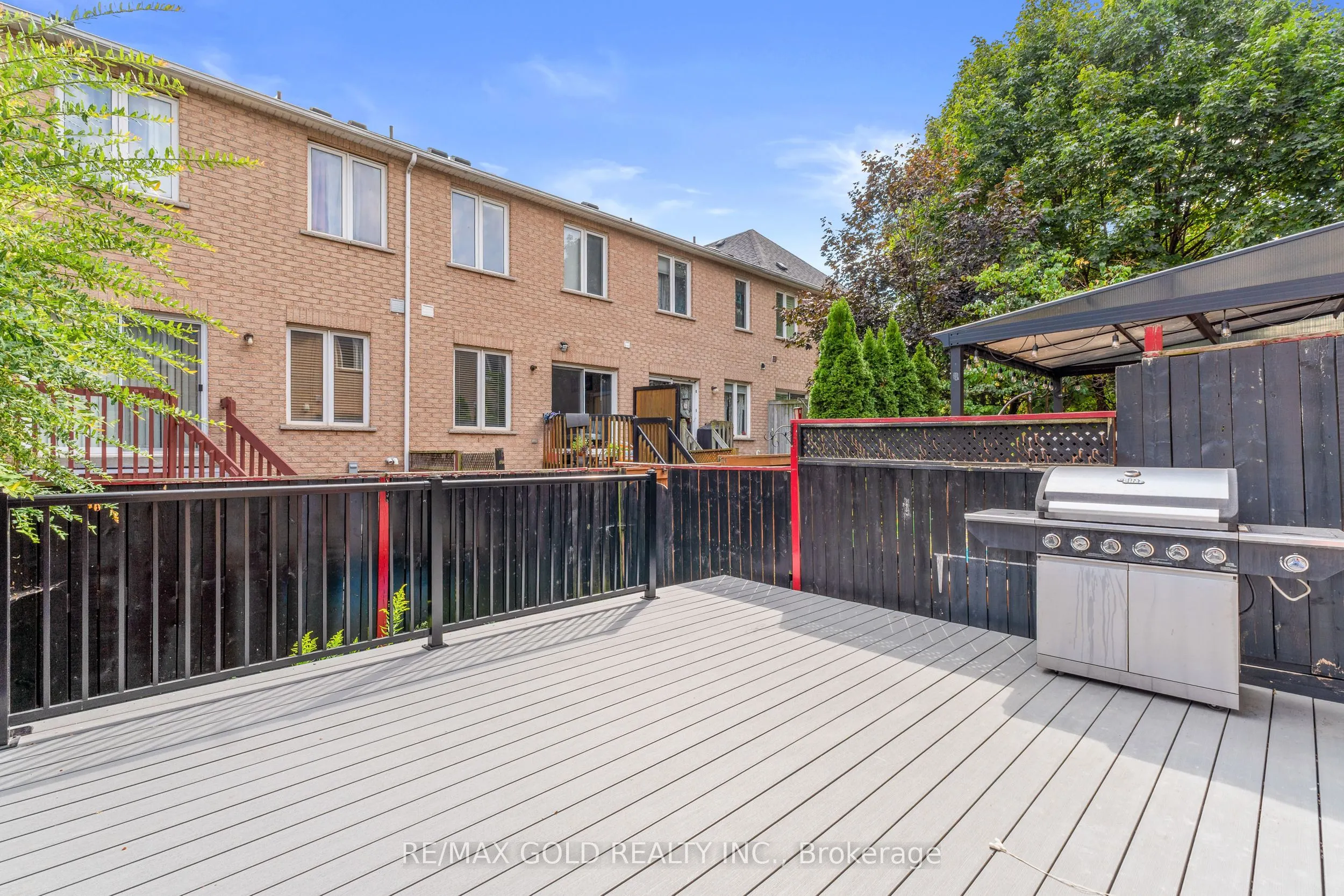 61 Nelson Street W, #6