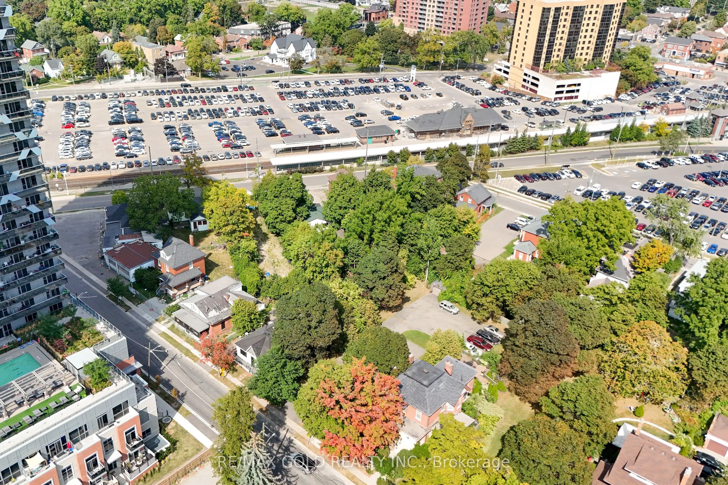 61 Nelson Street W, #6