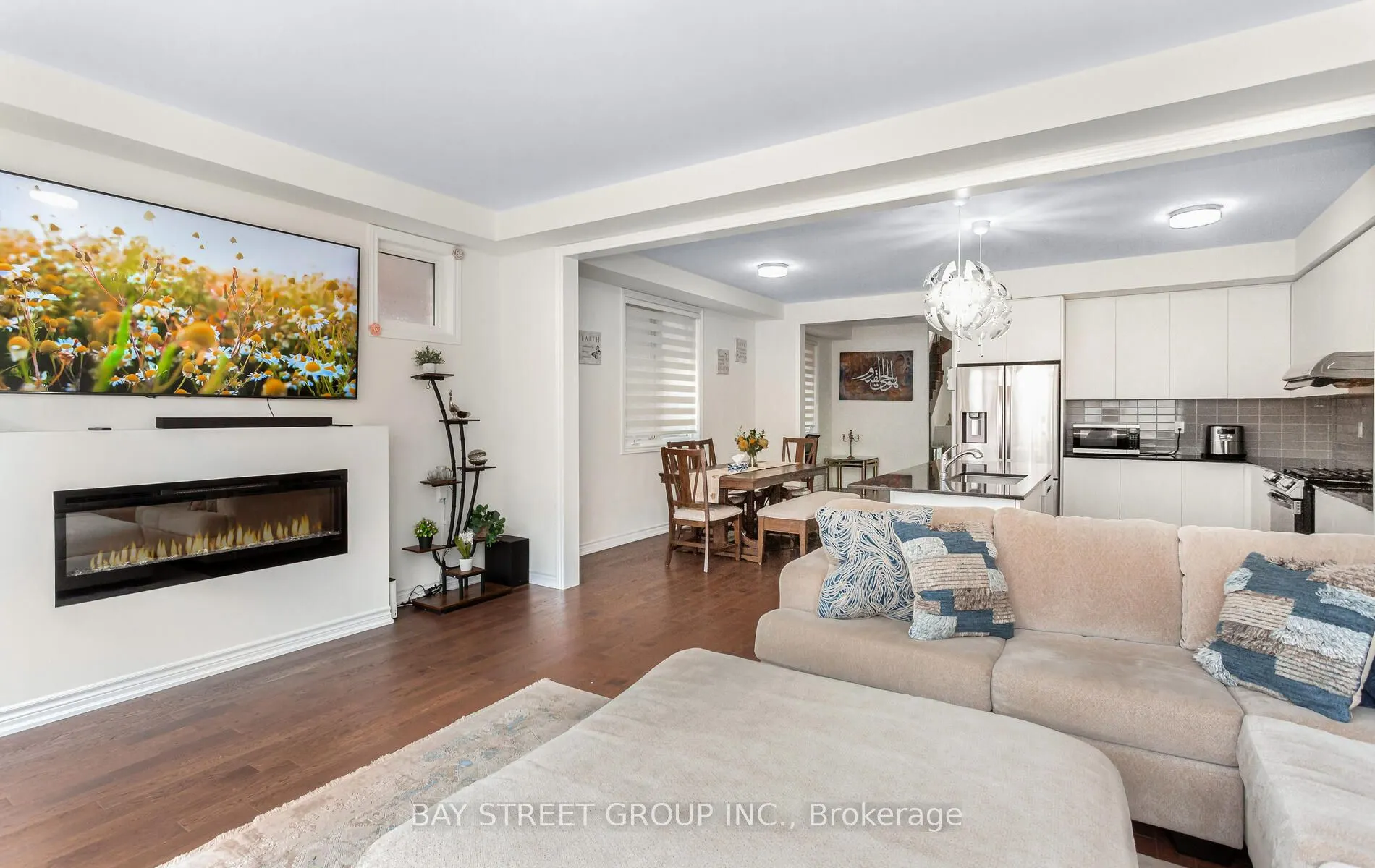 482 Parent Place