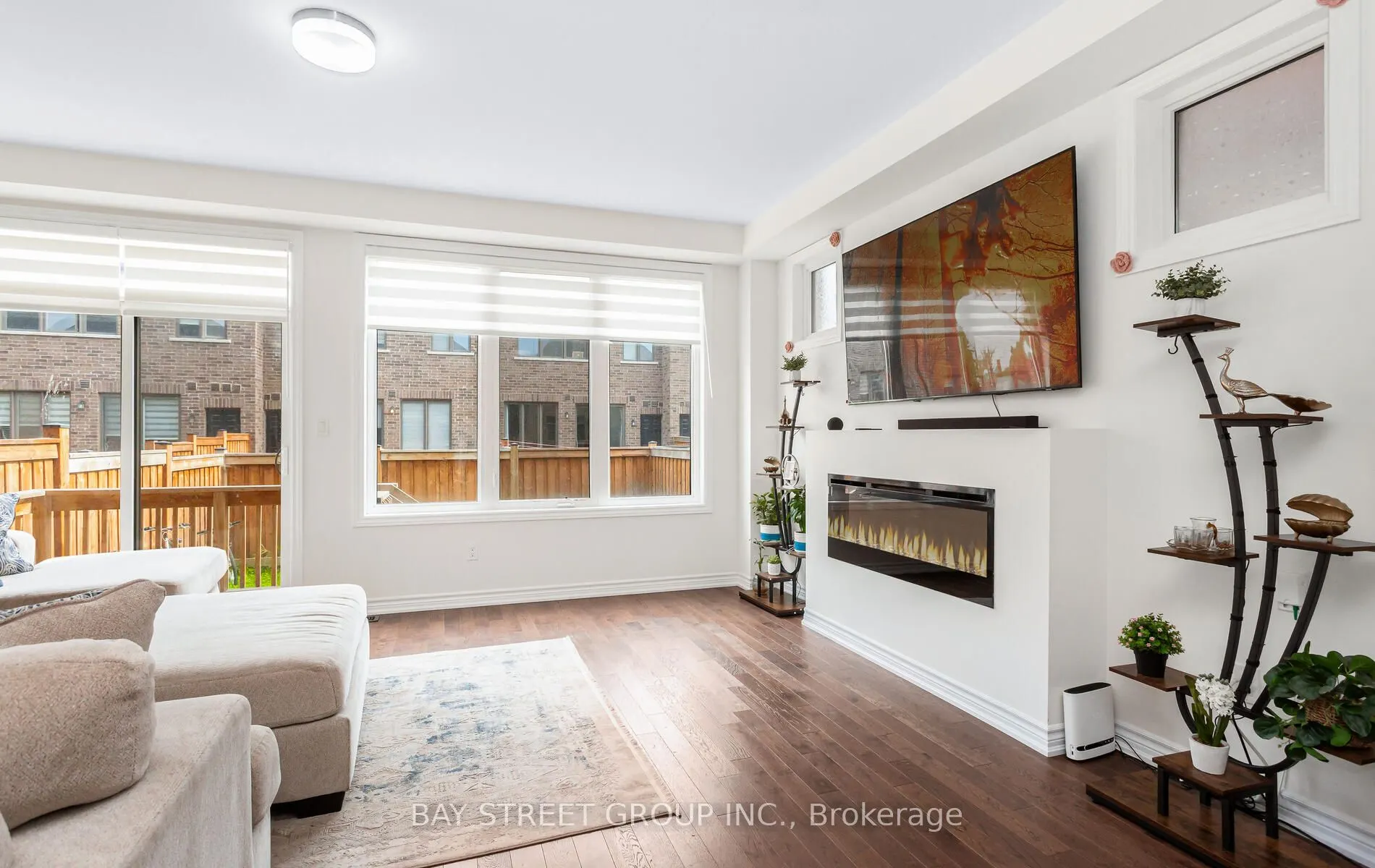 482 Parent Place