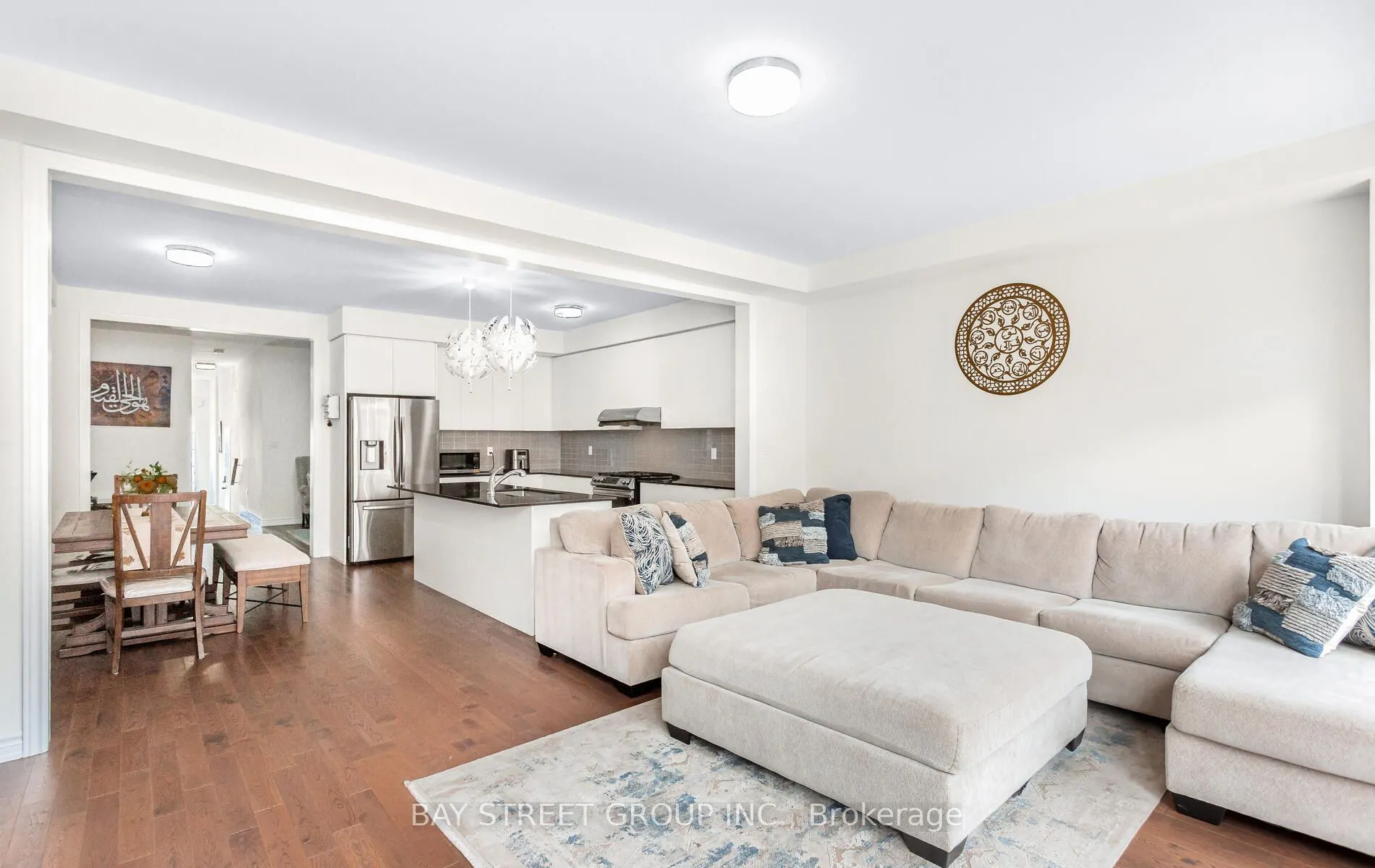482 Parent Place