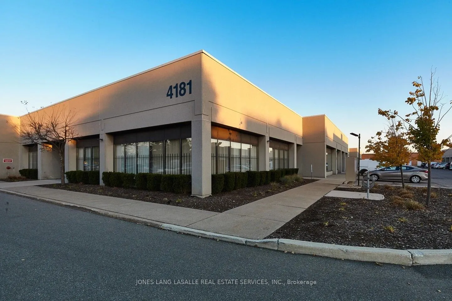 4181 Sladeview Crescent, #28