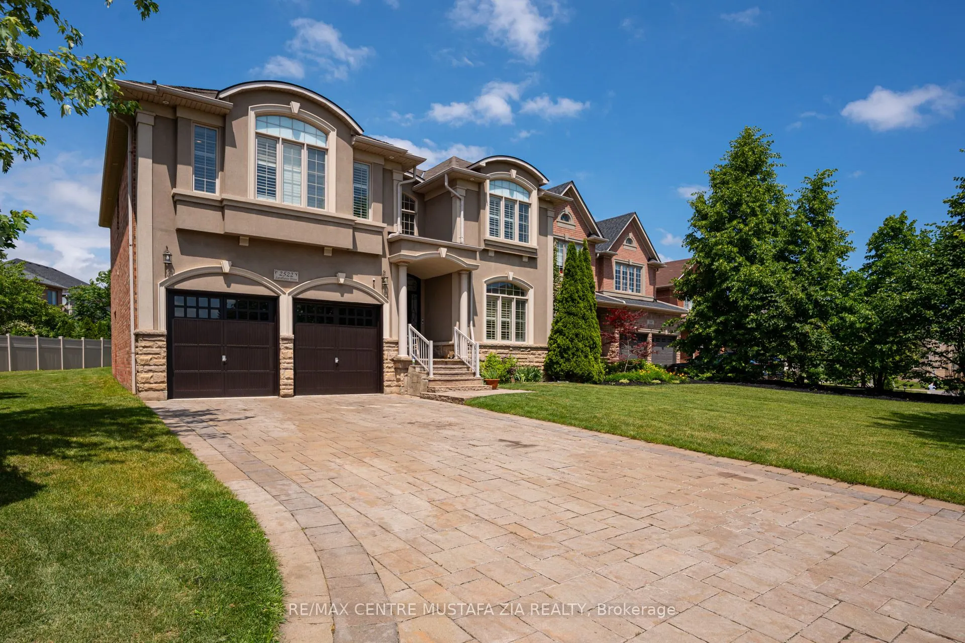 2522 Lyndhurst Drive
