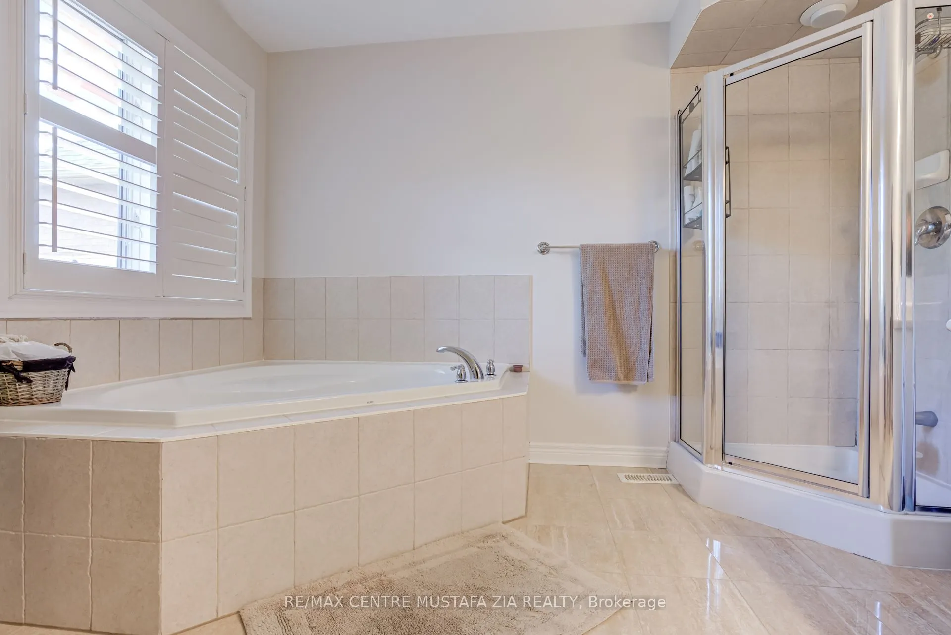 2522 Lyndhurst Drive