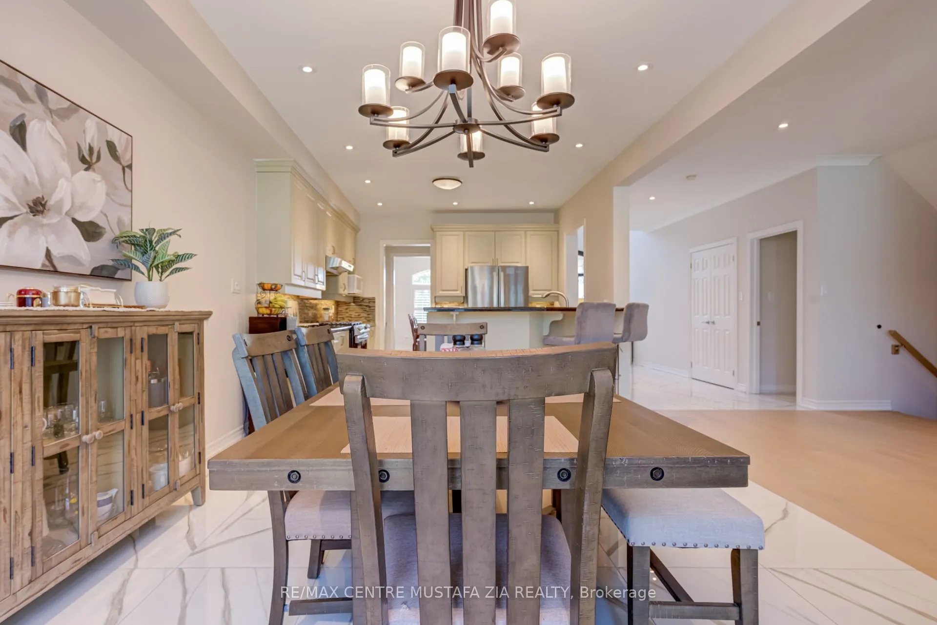 2522 Lyndhurst Drive