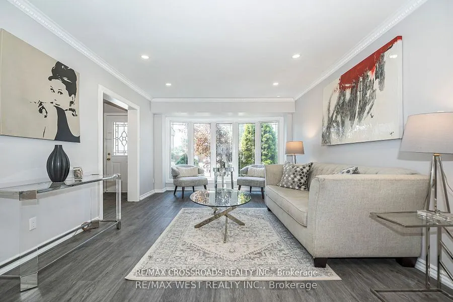 128 Avondale Boulevard