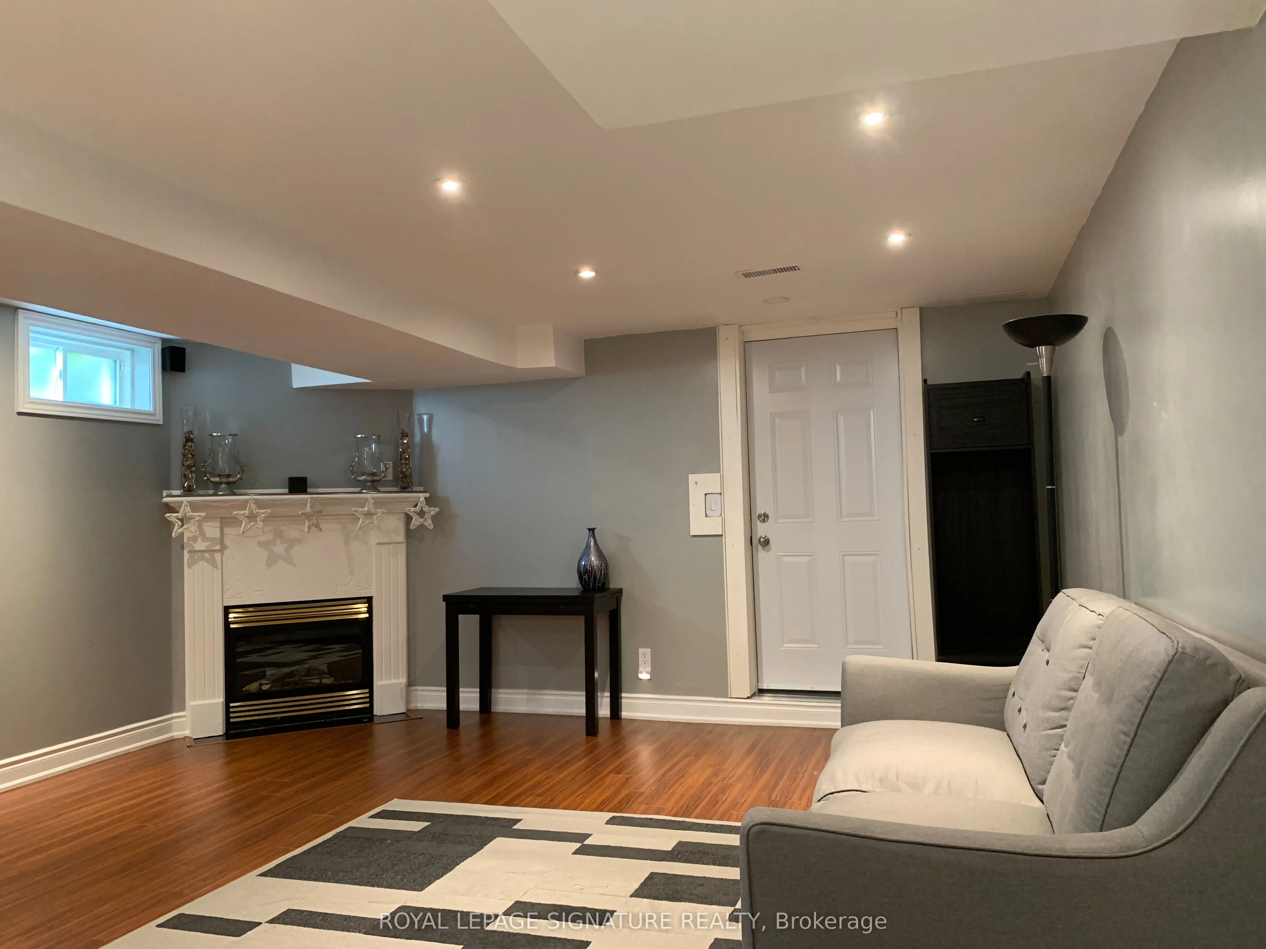 7122 Para Place