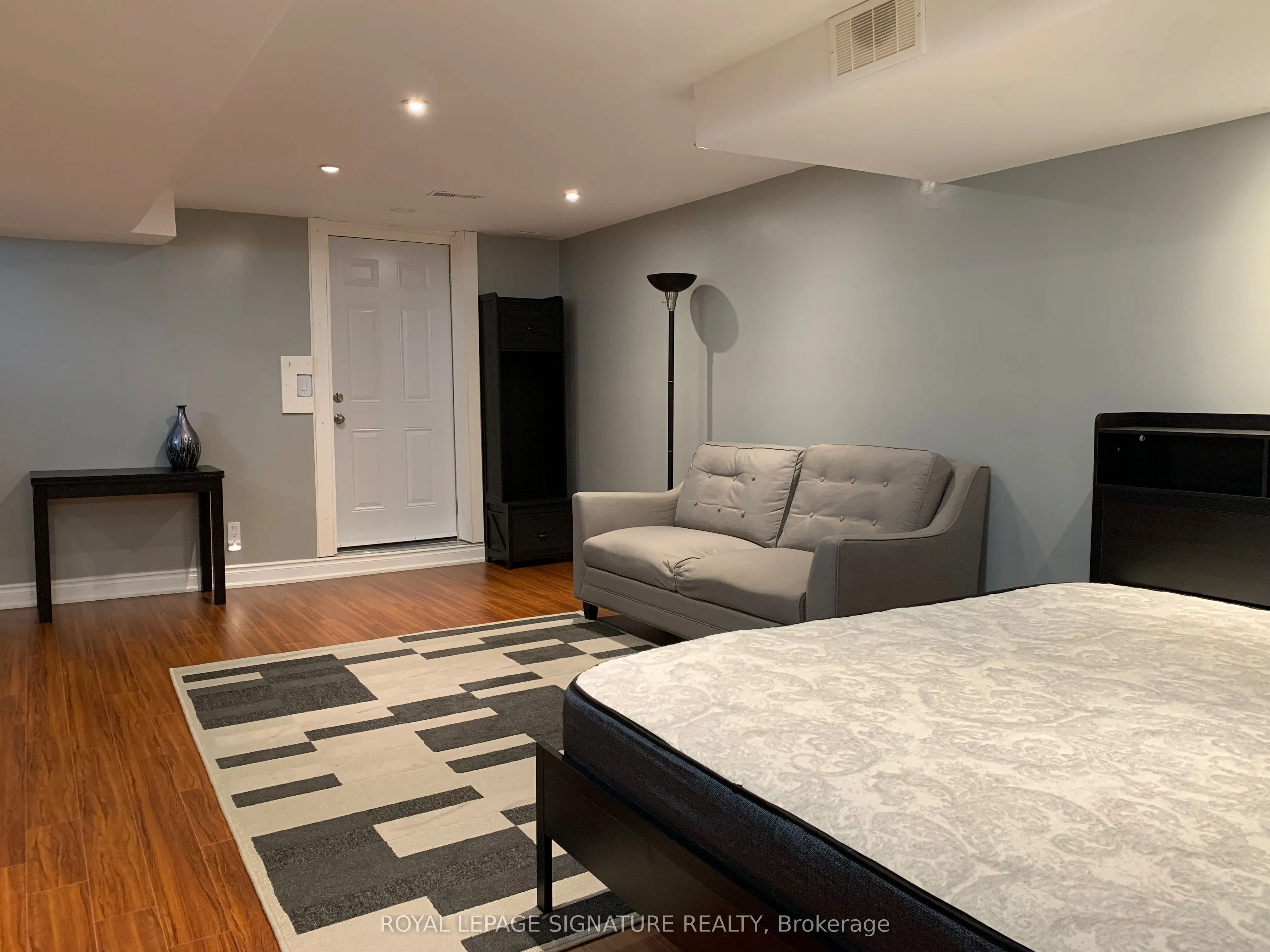 7122 Para Place